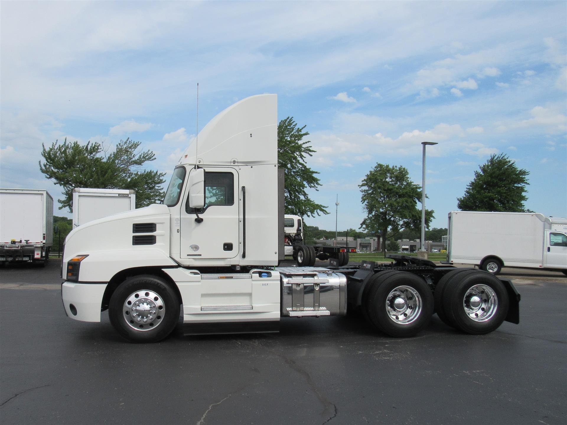 2020 Mack Anthem in Kansas City, MO — photo 2