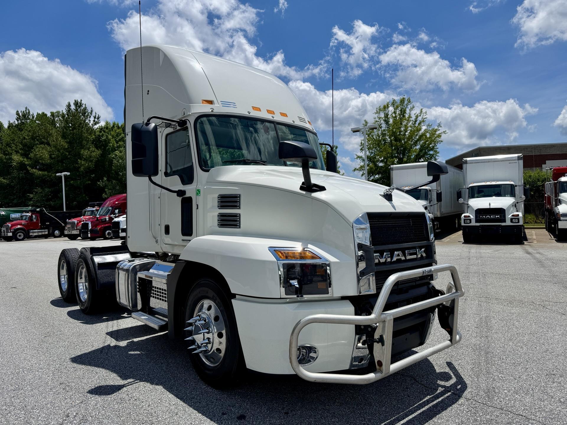 2022 Mack Anthem in Duluth, GA — photo 7