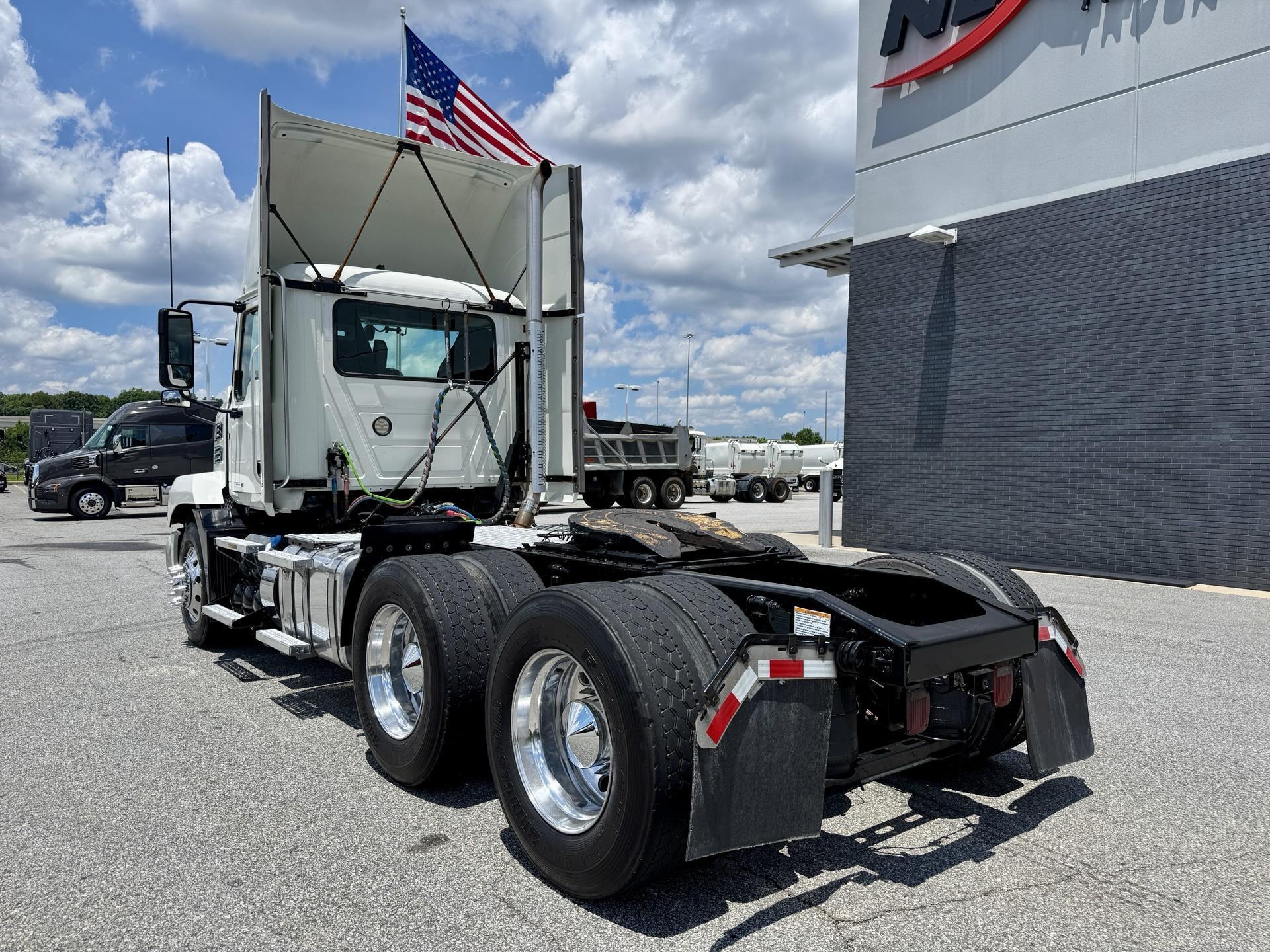 2022 Mack Anthem in Duluth, GA — photo 3