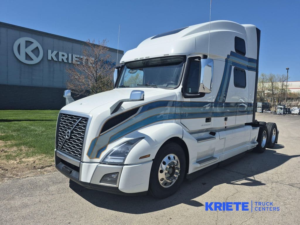 2022 Volvo VNL 860