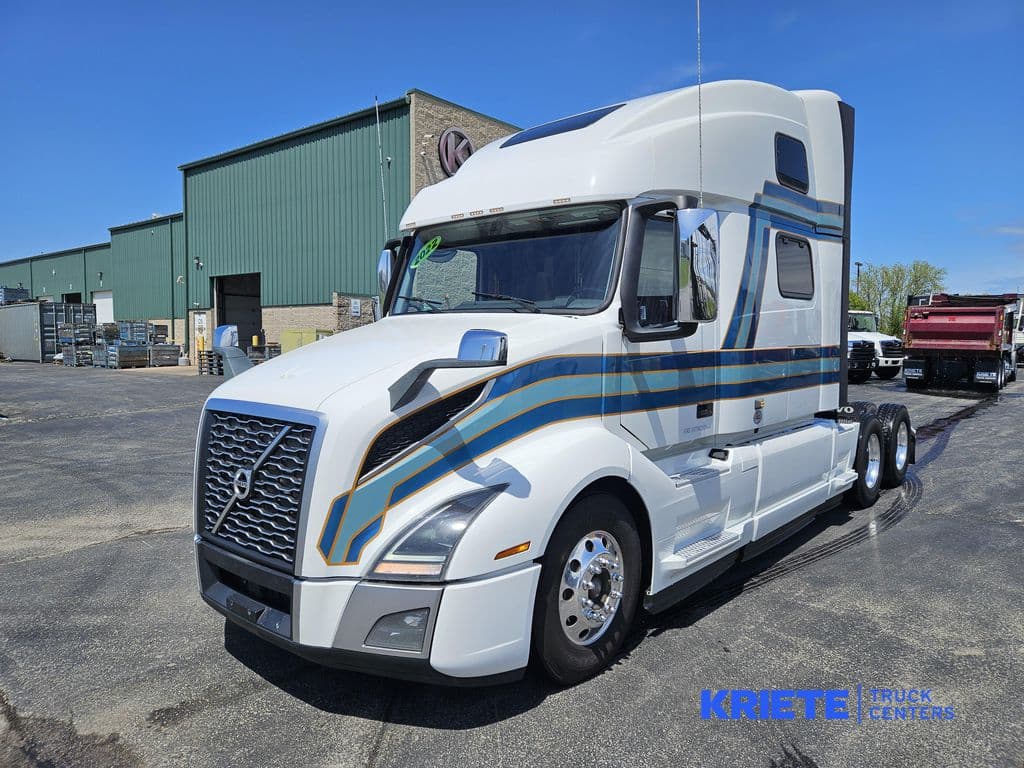 2022 Volvo VNL 860