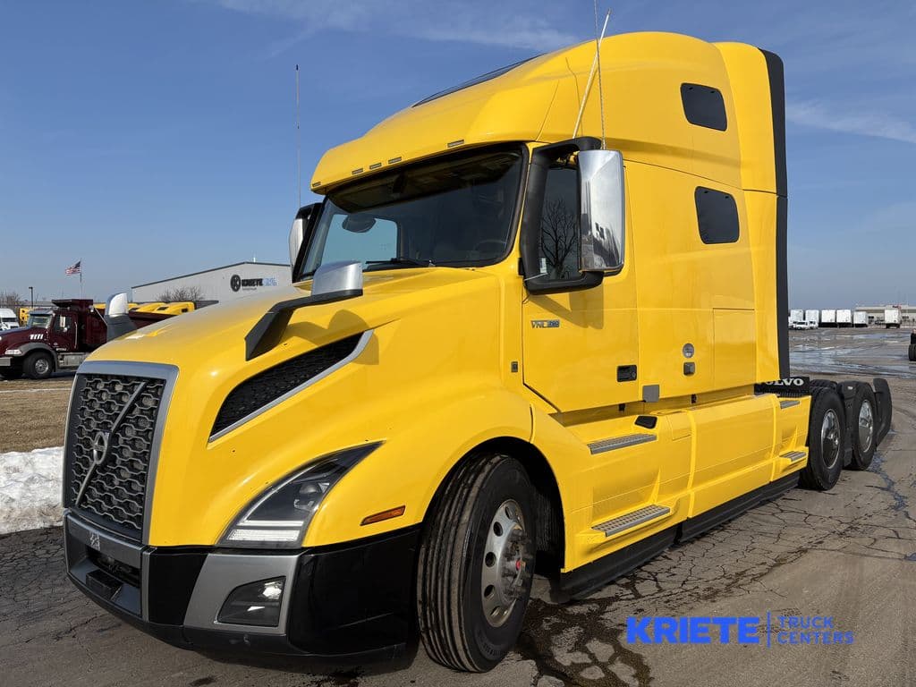 2022 Volvo VNL 760