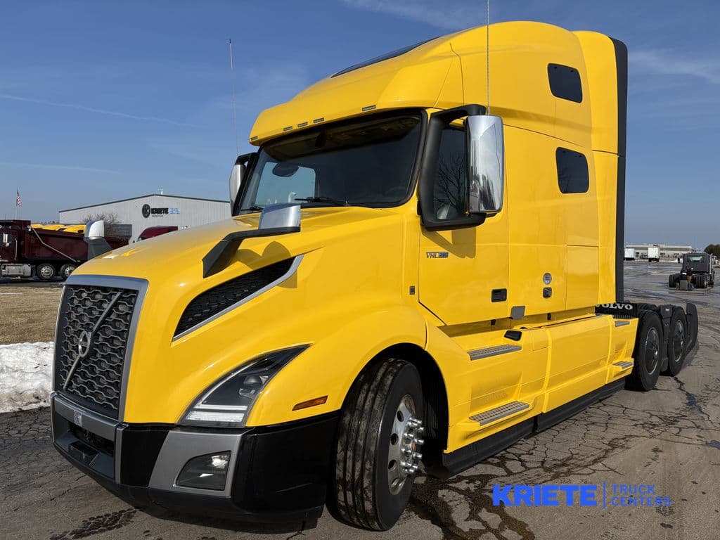 2022 Volvo VNL 760