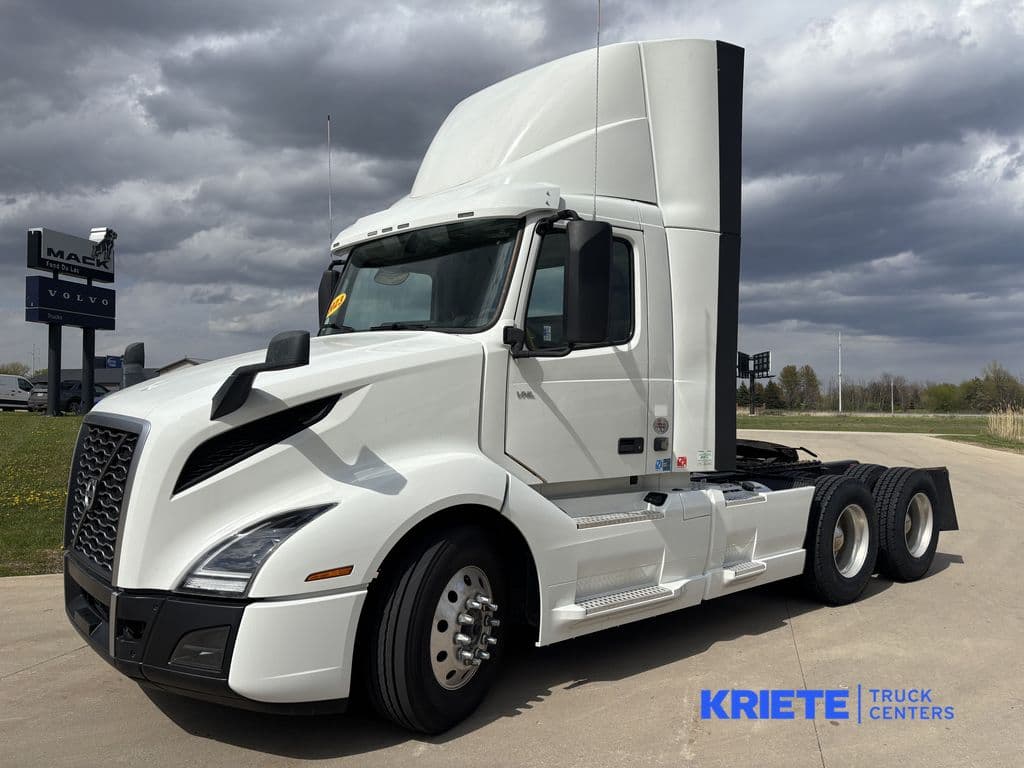 2023 Volvo VNL 300