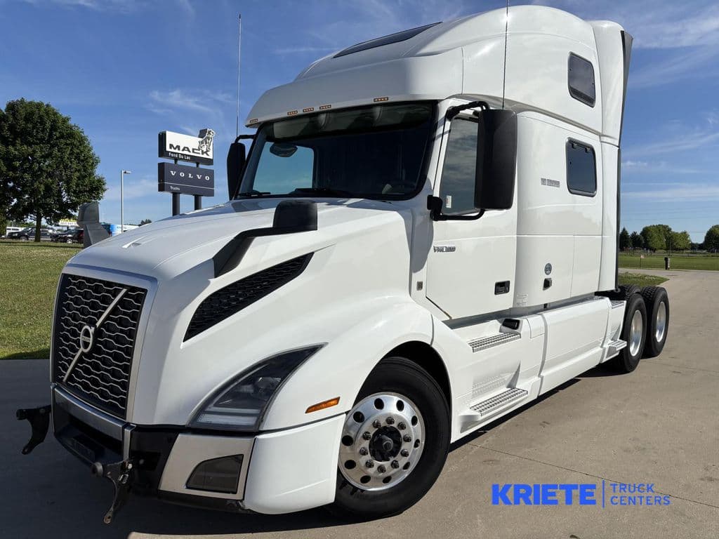 2022 Volvo VNL 860