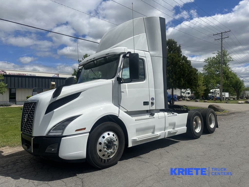 2023 Volvo VNL 300