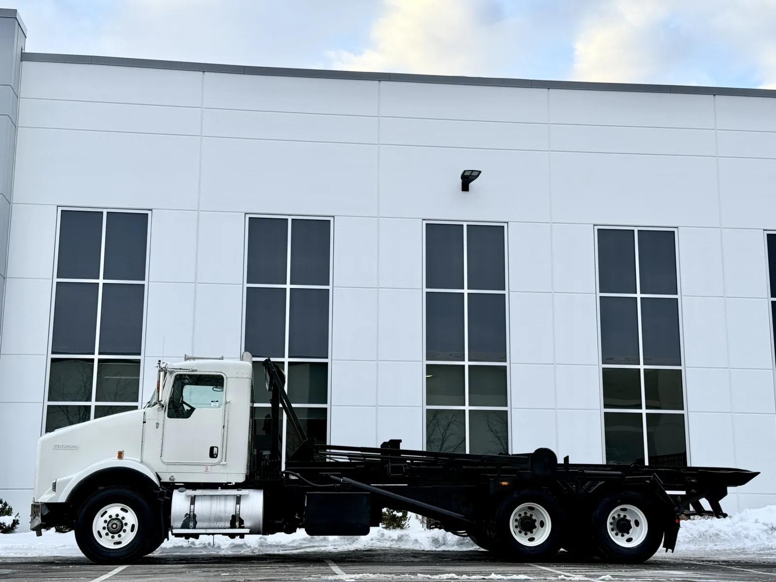2008 Kenworth T800 in New Lenox, IL — photo 4