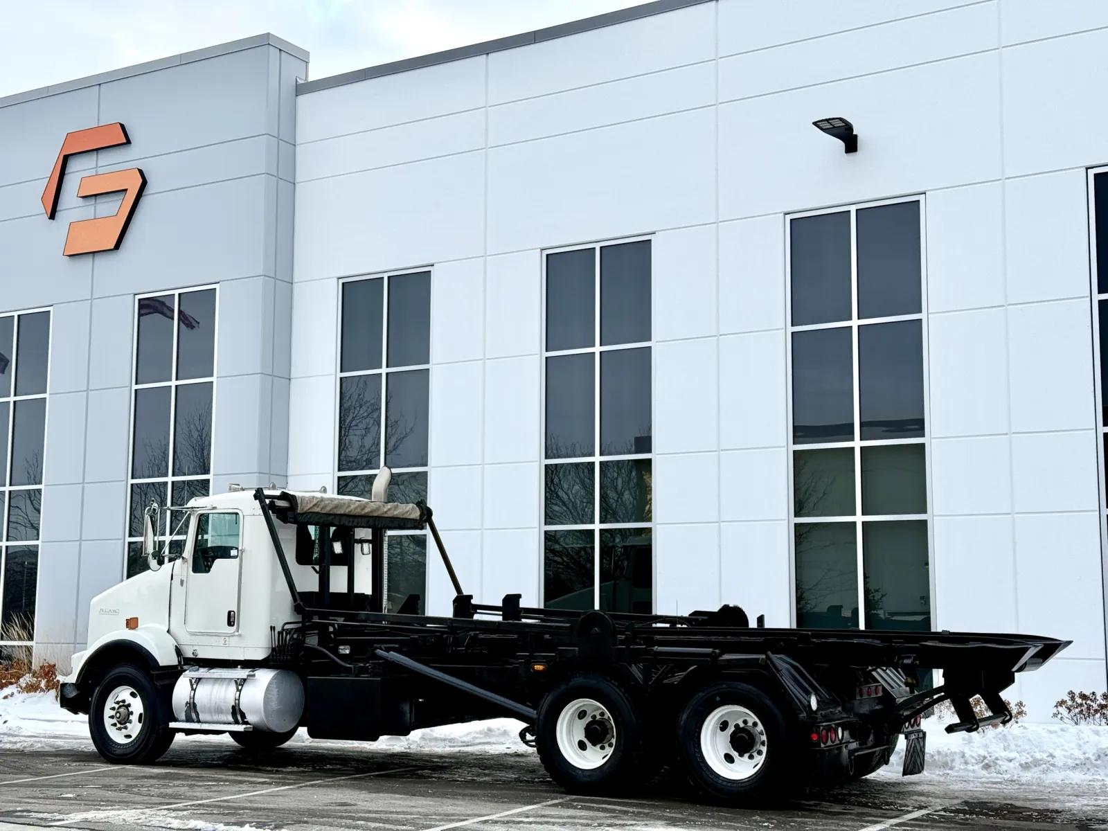 2008 Kenworth T800 in New Lenox, IL — photo 6