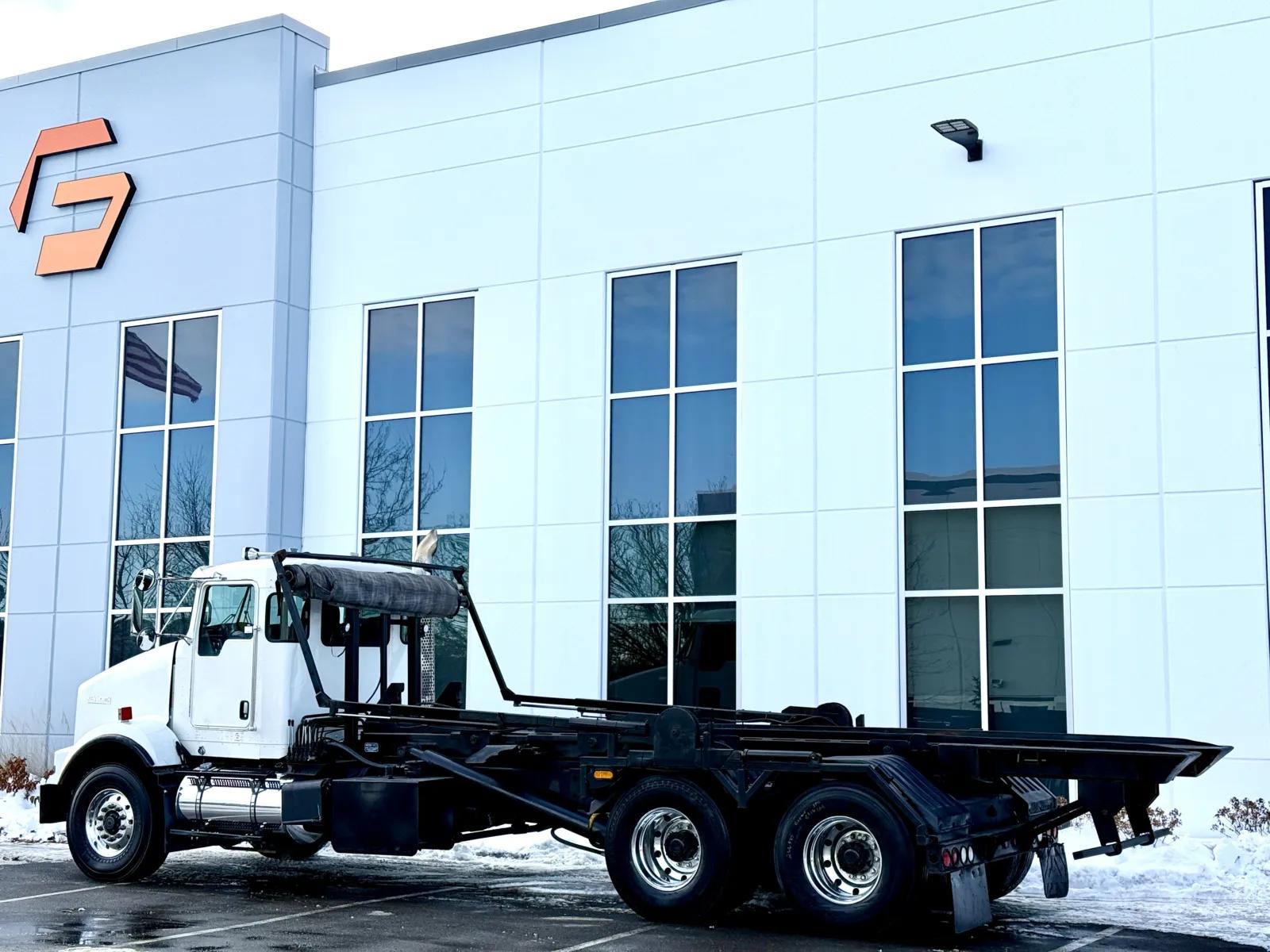 2009 Kenworth T800 in New Lenox, IL — photo 6