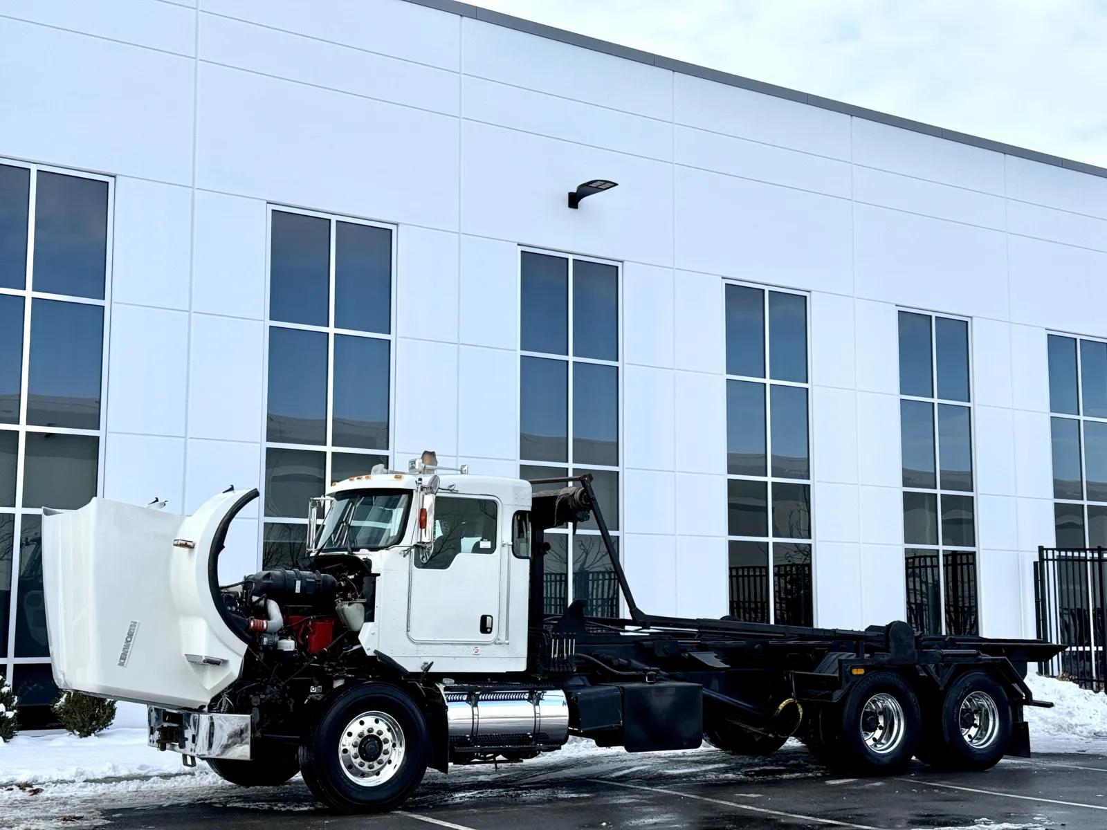 2009 Kenworth T800 in New Lenox, IL — photo 10
