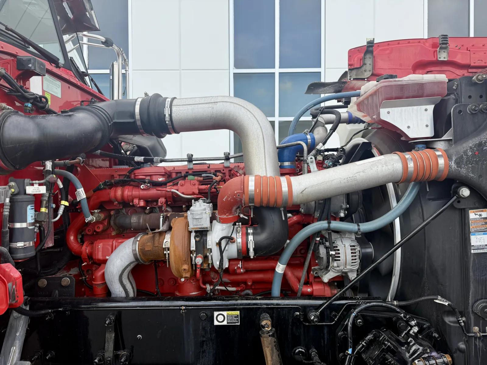 2019 Peterbilt 389 in New Lenox, IL — photo 13