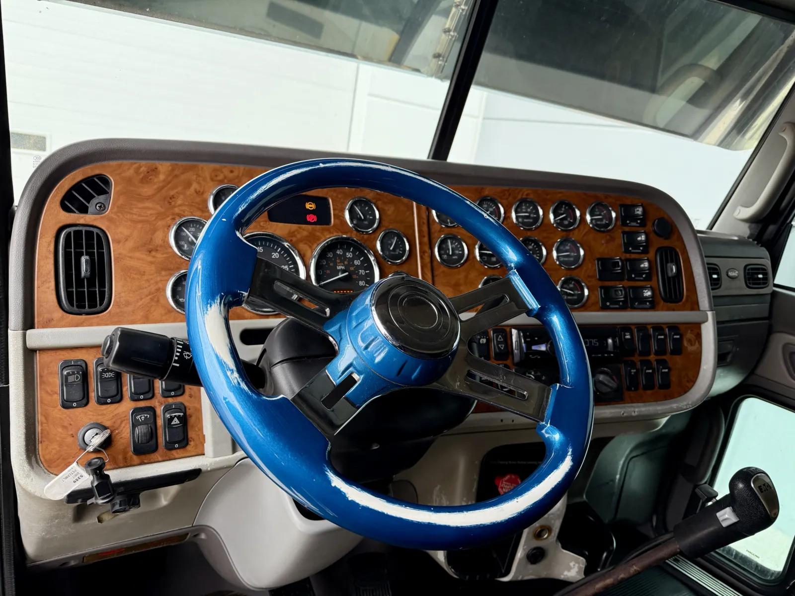 2007 Peterbilt 379 in New Lenox, IL — photo 15