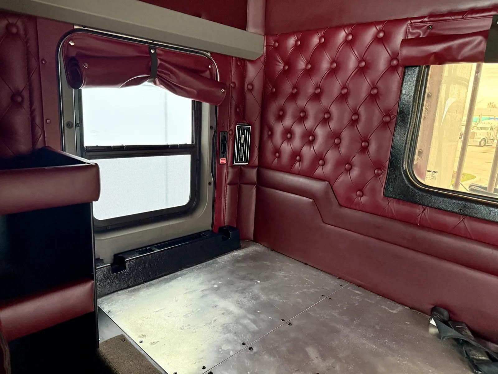 2014 Kenworth T800 in New Lenox, IL — photo 22