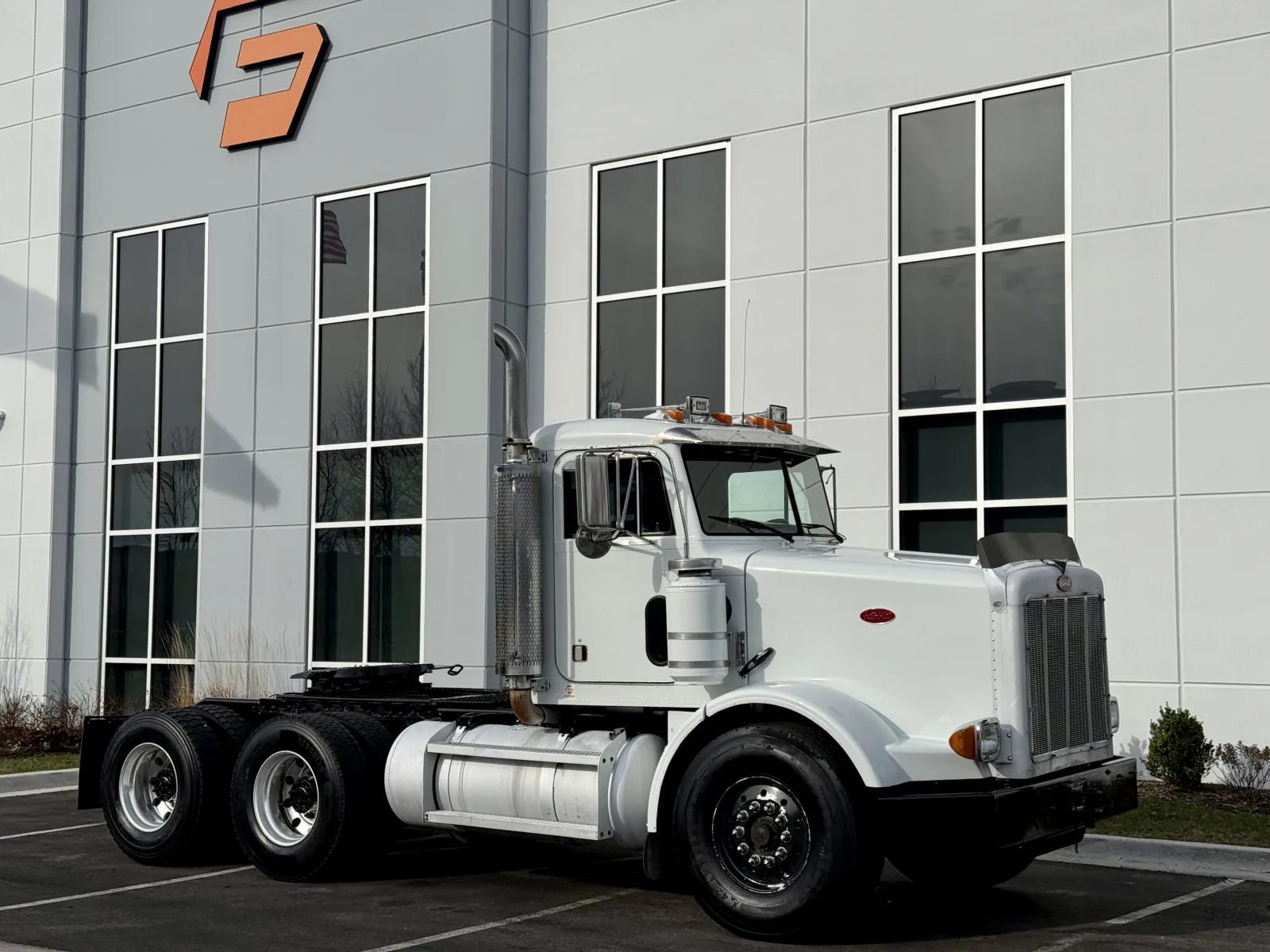 1994 Peterbilt in New Lenox, IL — photo 2