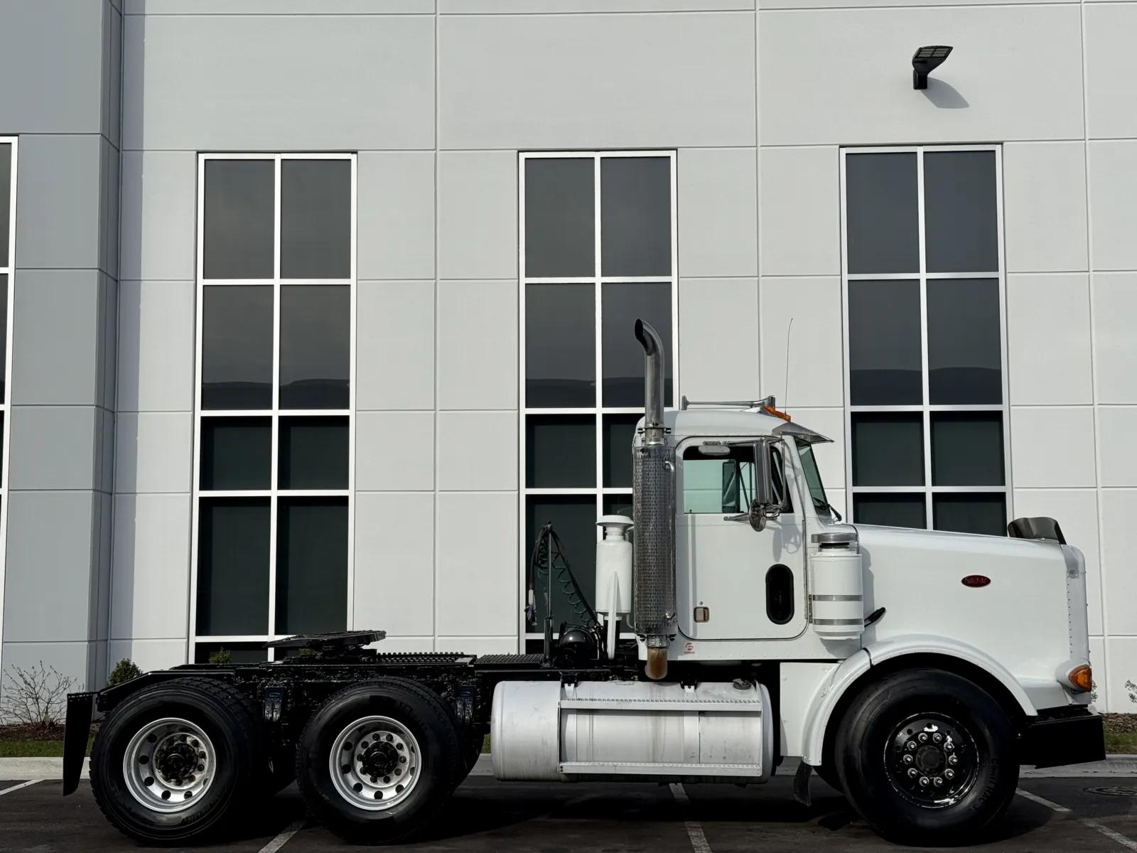 1994 Peterbilt in New Lenox, IL — photo 3