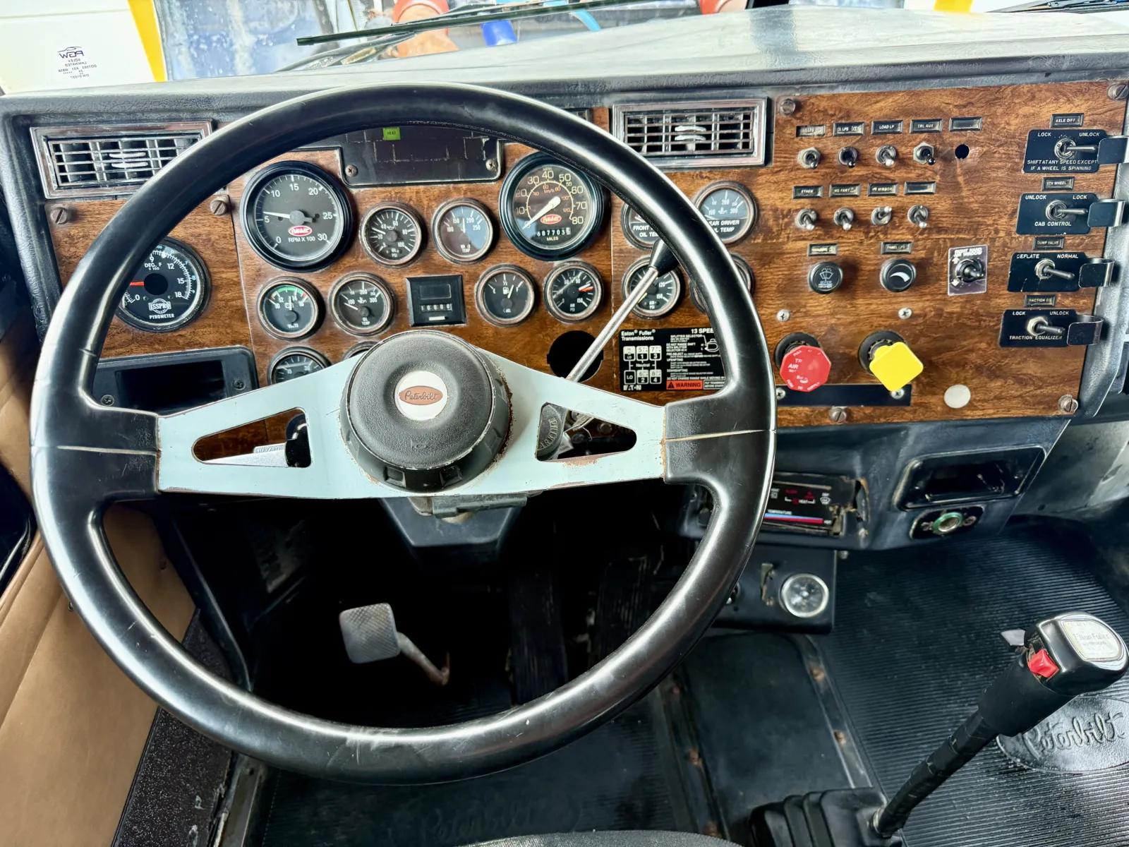 1994 Peterbilt in New Lenox, IL — photo 16