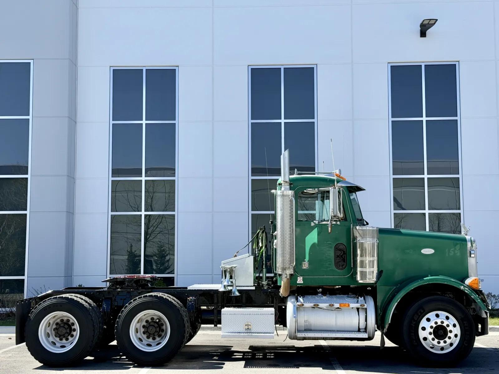 1998 Peterbilt in New Lenox, IL — photo 3