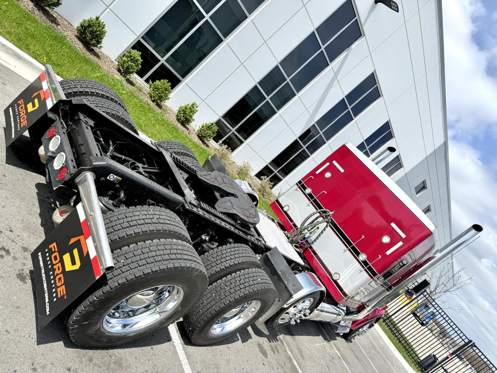 2016 Kenworth W900 in New Lenox, IL — photo 11