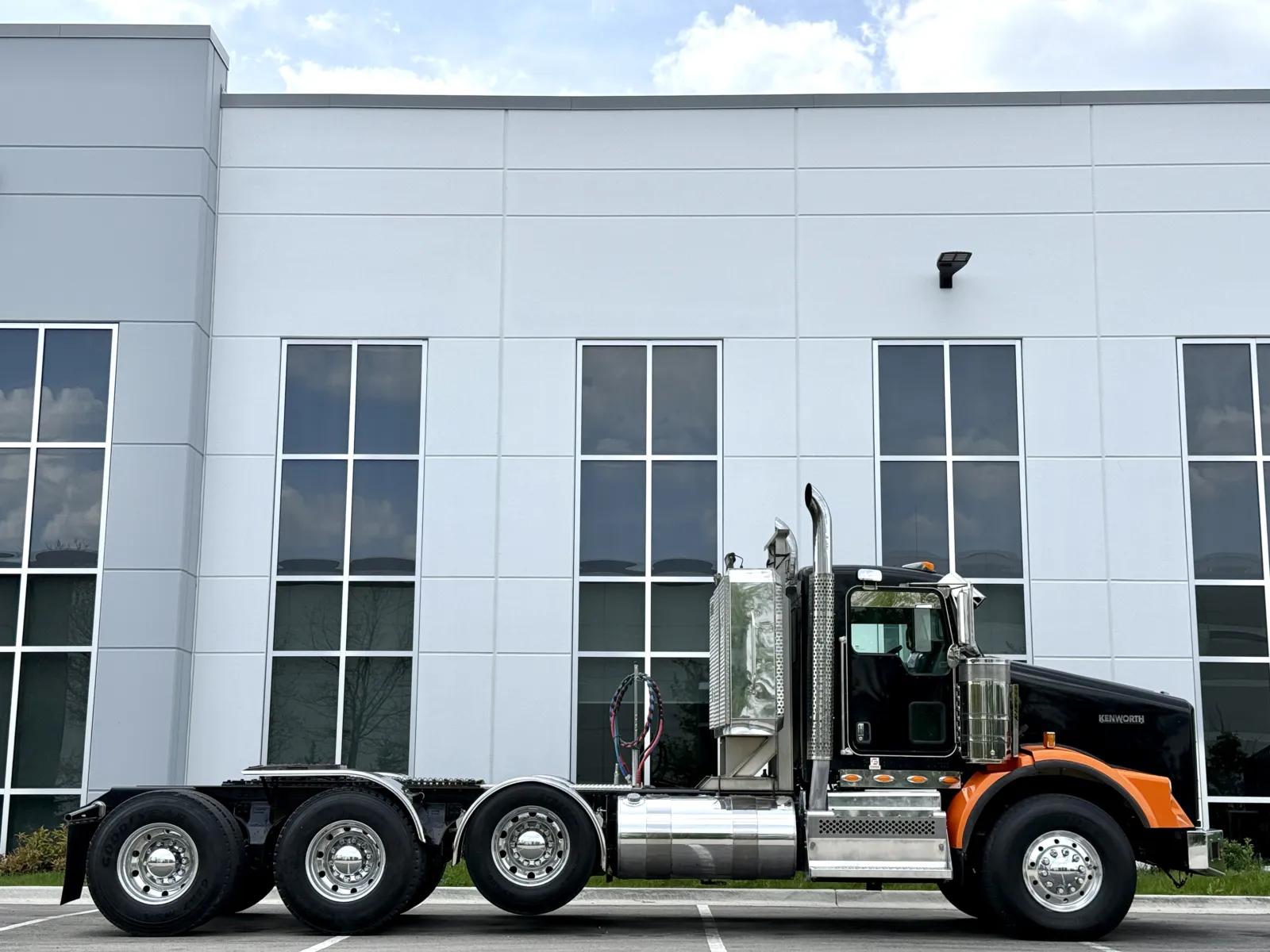 2012 Kenworth T800 in New Lenox, IL — photo 3
