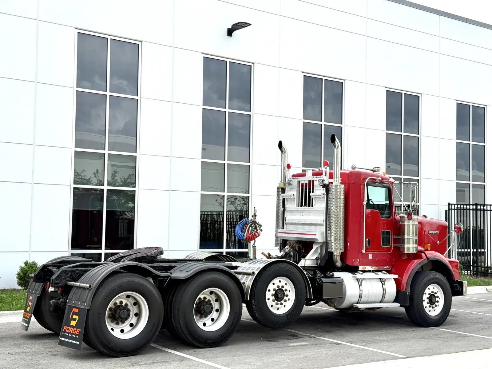 2003 Kenworth T800 in New Lenox, IL — photo 5