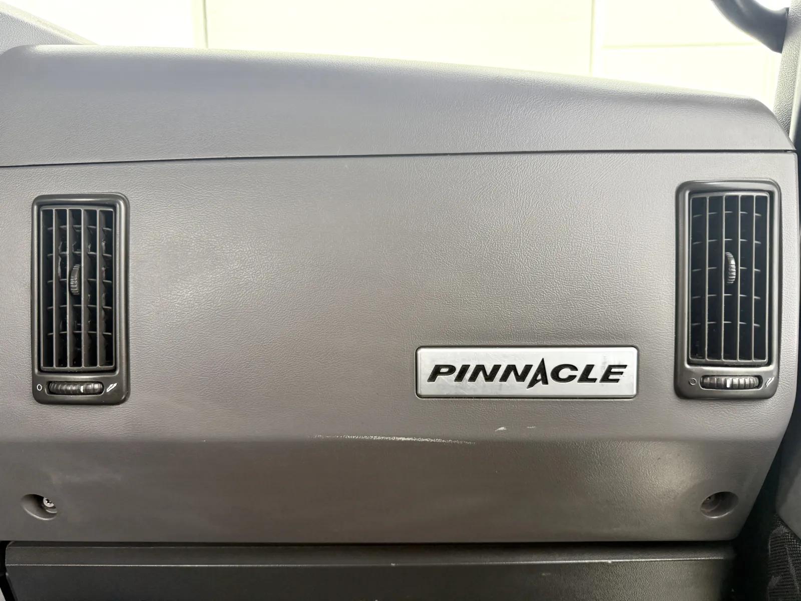 2010 Mack Pinnacle in New Lenox, IL — photo 19