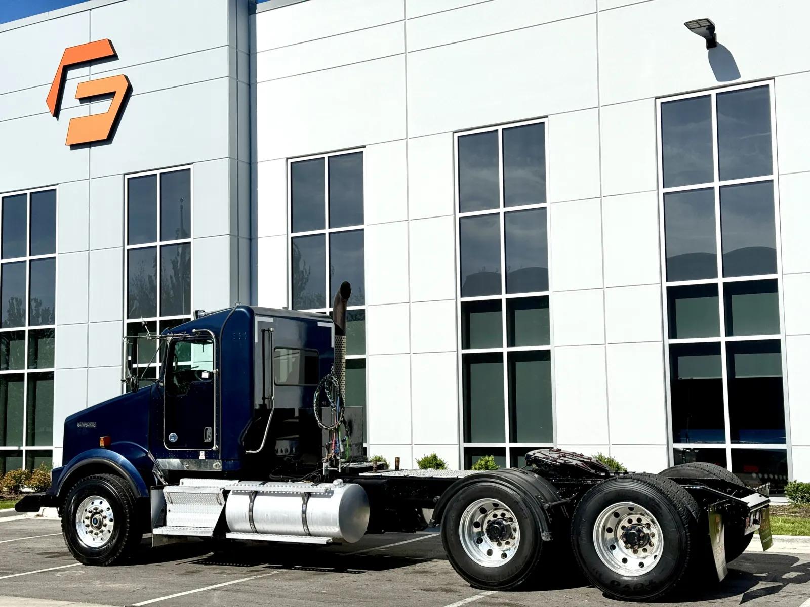 2015 Kenworth T800 in New Lenox, IL — photo 6