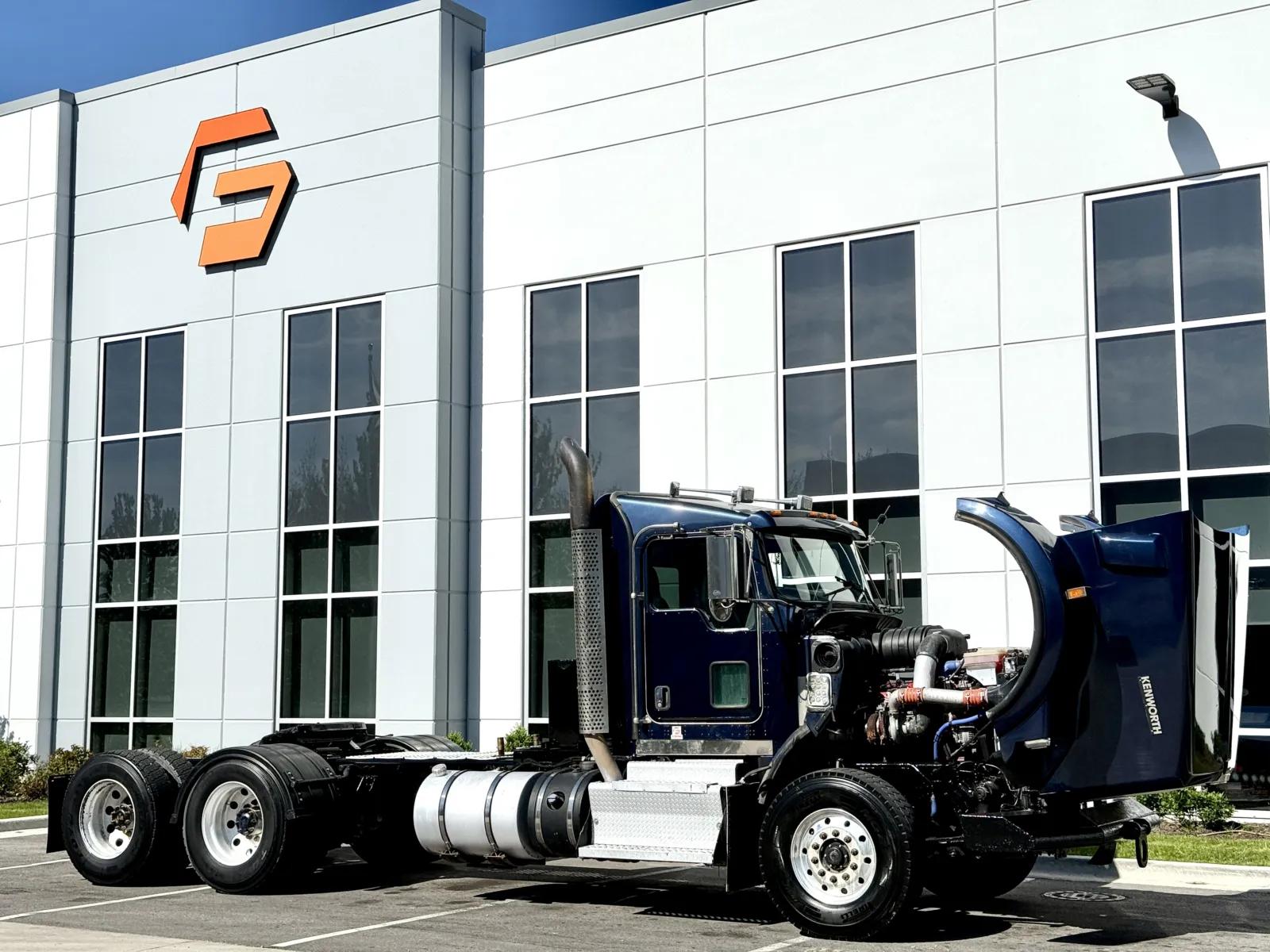 2015 Kenworth T800 in New Lenox, IL — photo 9