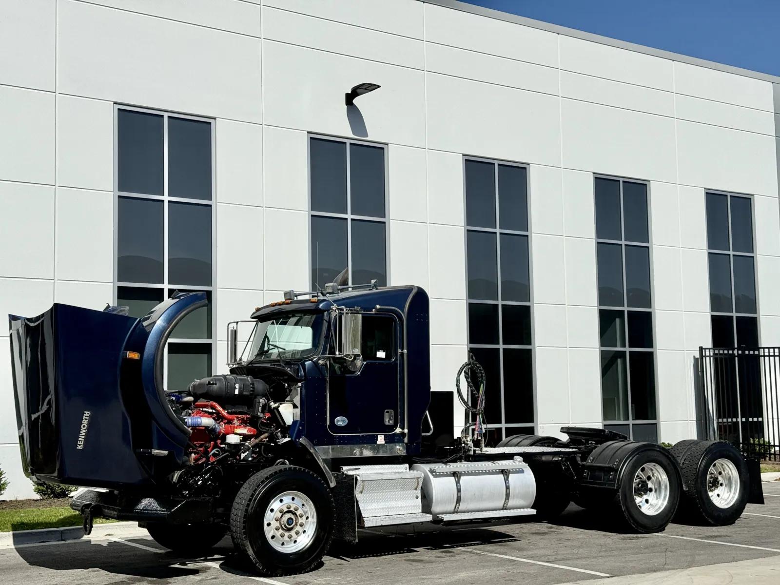 2015 Kenworth T800 in New Lenox, IL — photo 10