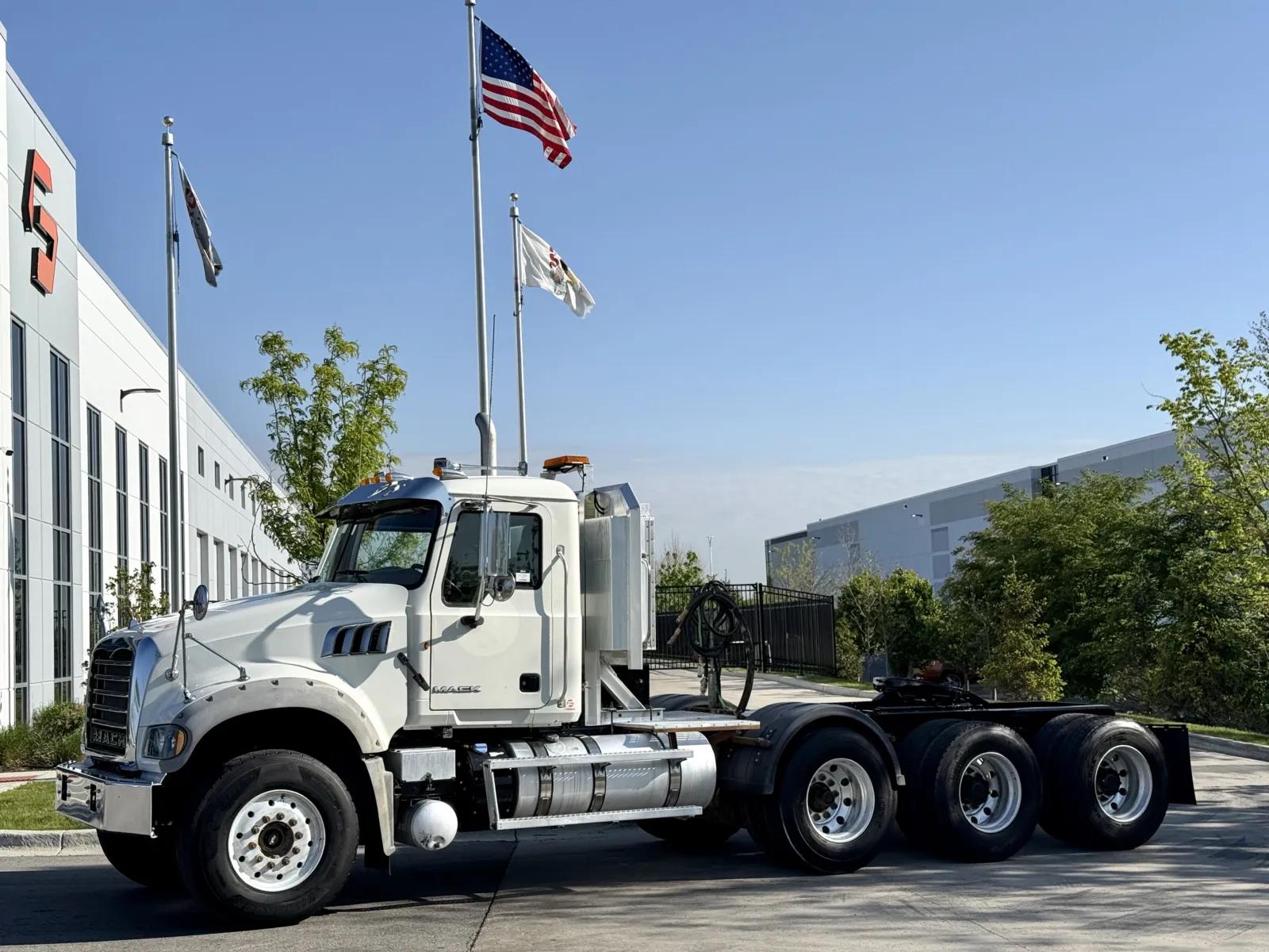 2012 Mack Granite in New Lenox, IL