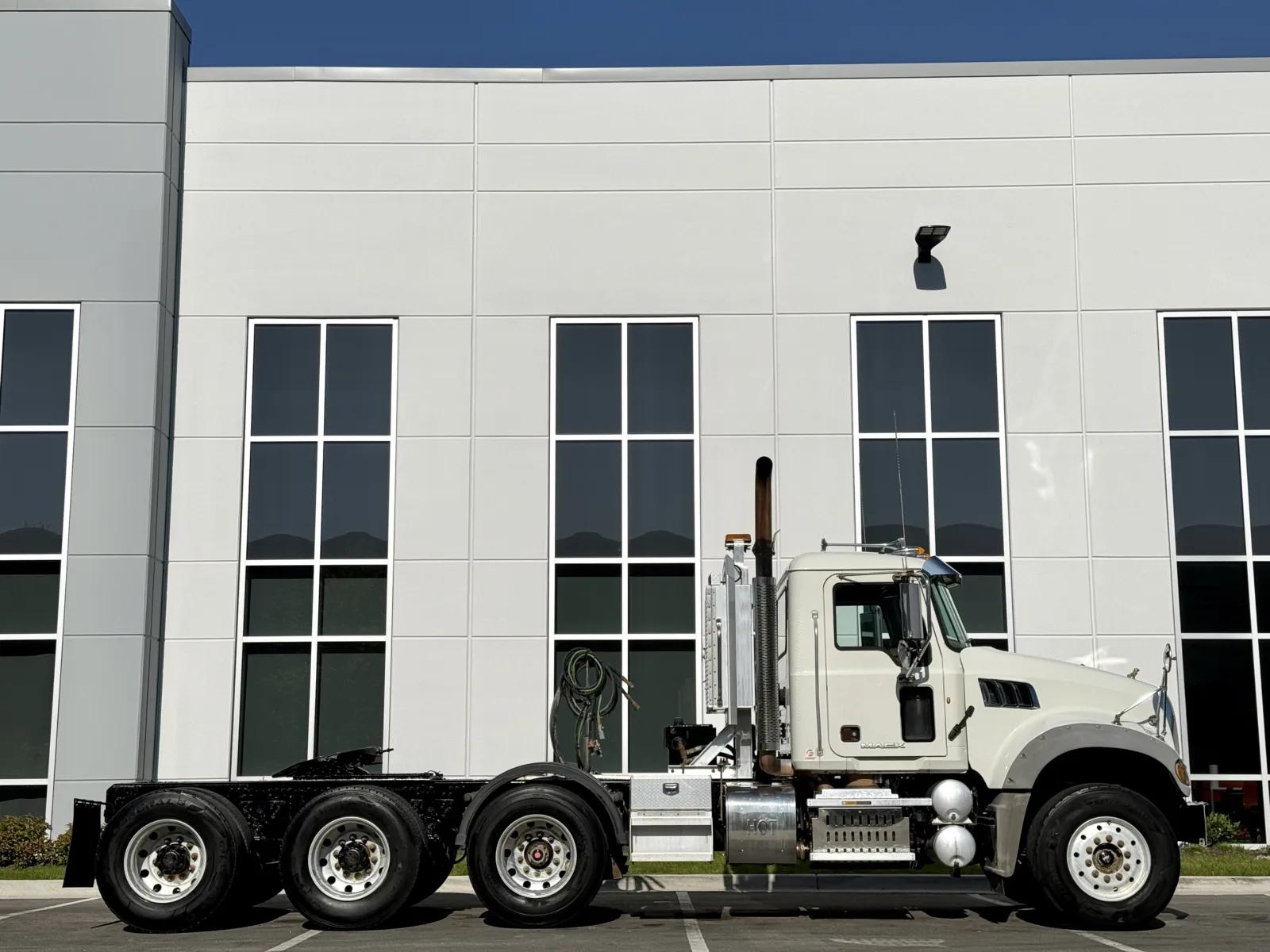 2012 Mack Granite in New Lenox, IL — photo 3