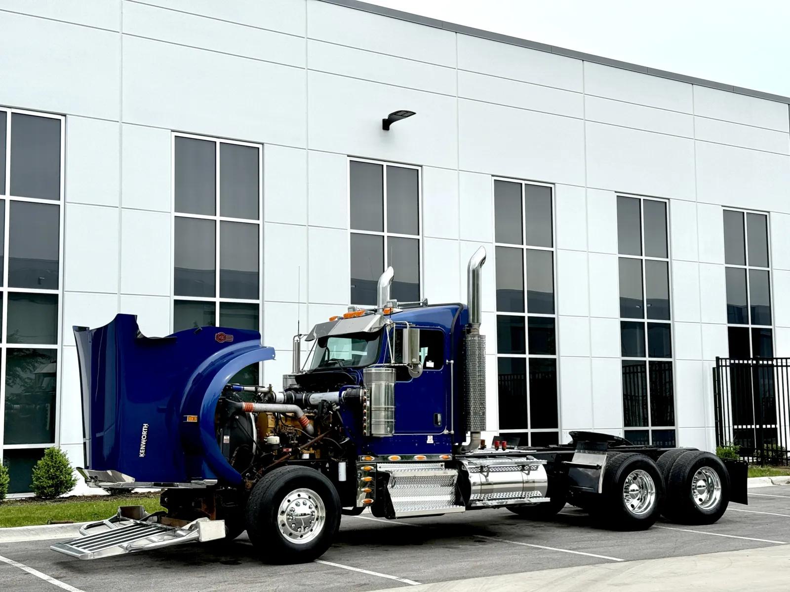 2018 Kenworth W900 in New Lenox, IL — photo 10