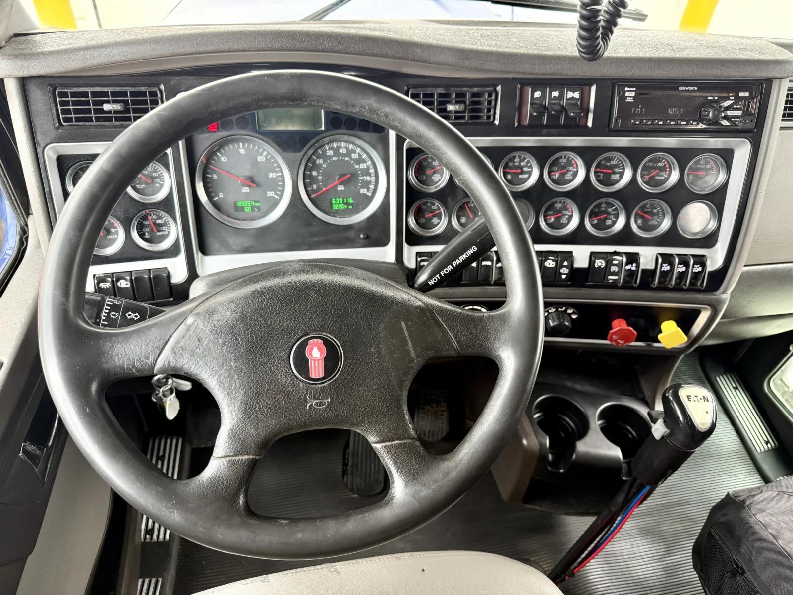 2018 Kenworth W900 in New Lenox, IL — photo 16