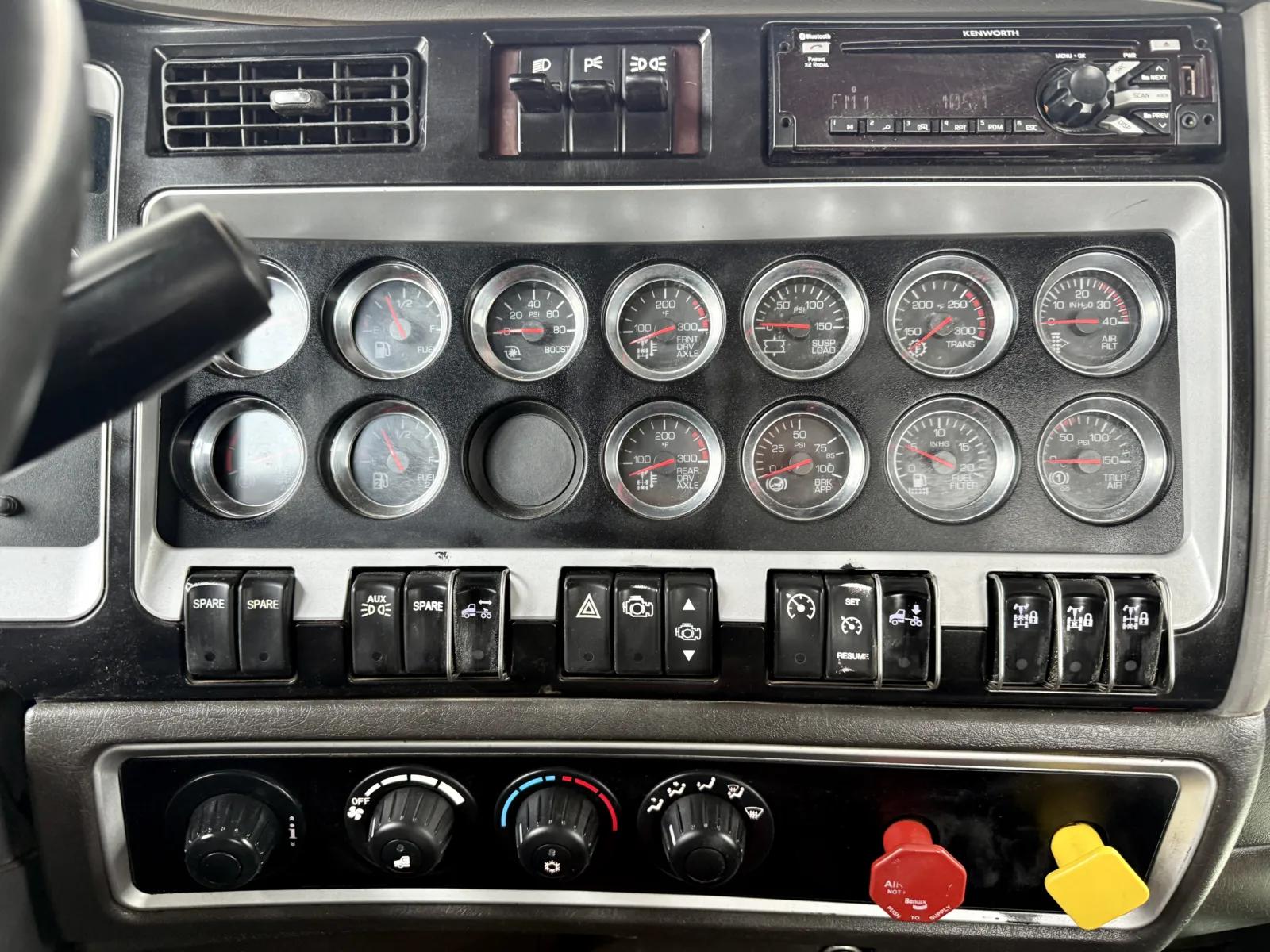 2018 Kenworth W900 in New Lenox, IL — photo 18