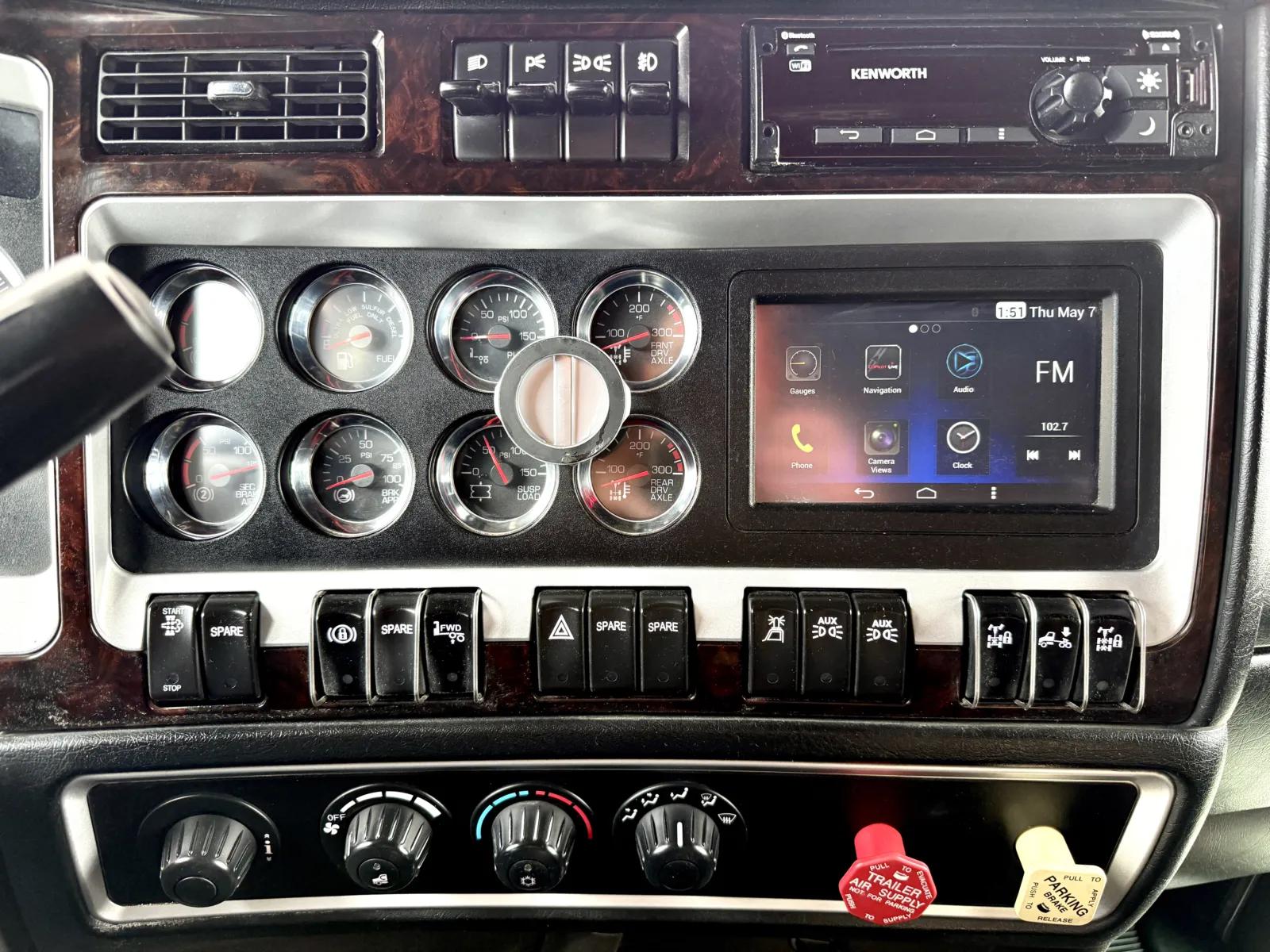 2019 Kenworth T800 in New Lenox, IL — photo 30