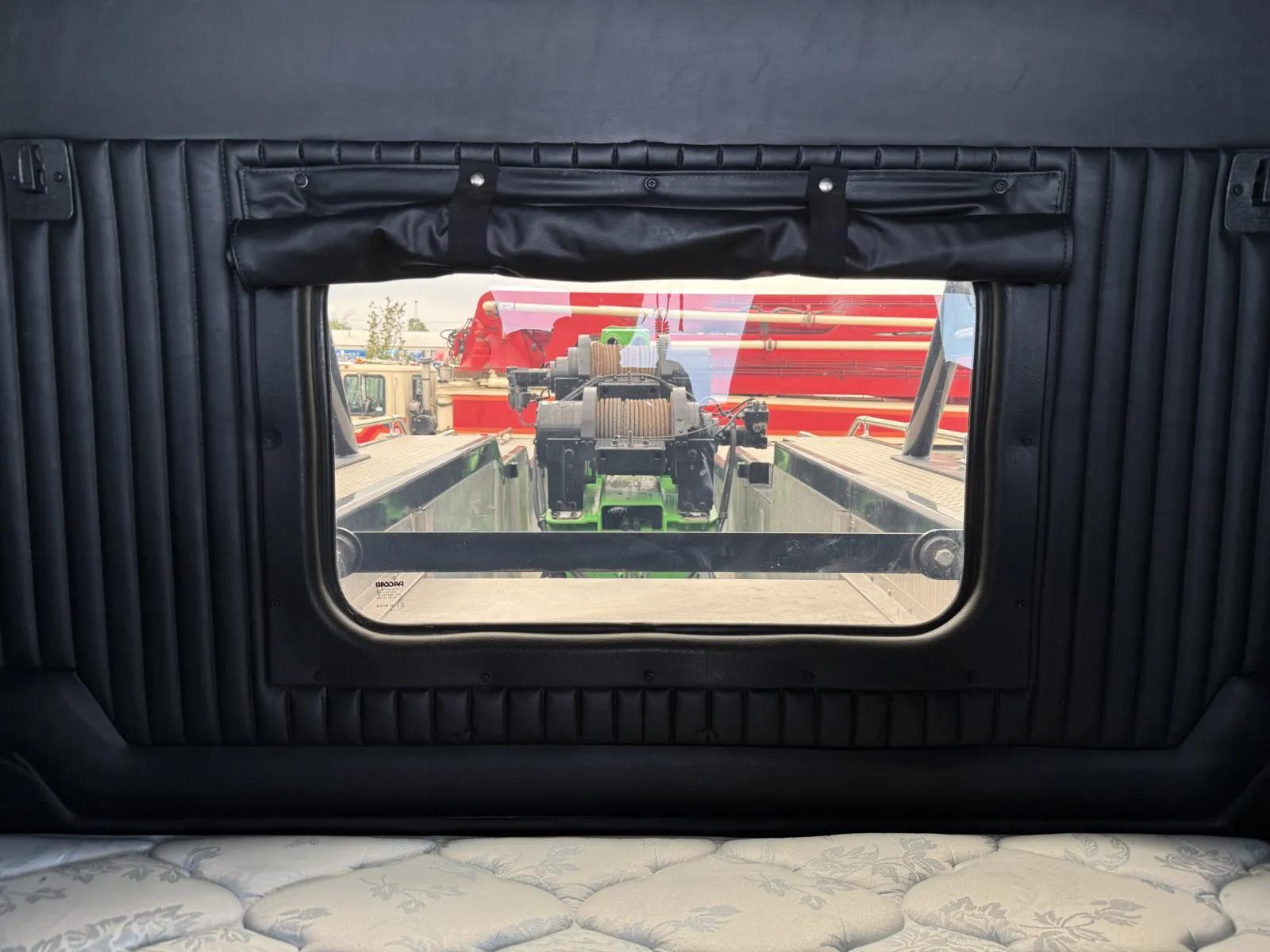 2019 Kenworth T800 in New Lenox, IL — photo 35