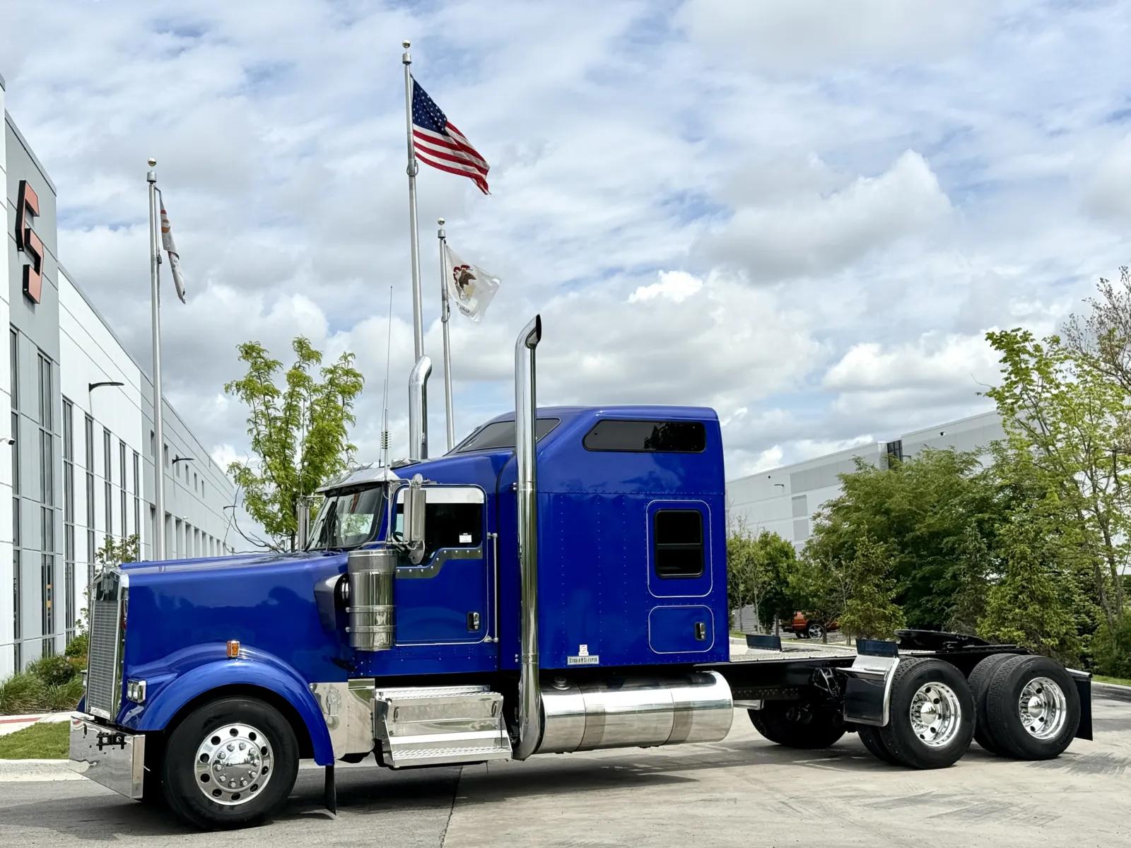 2019 Kenworth W900