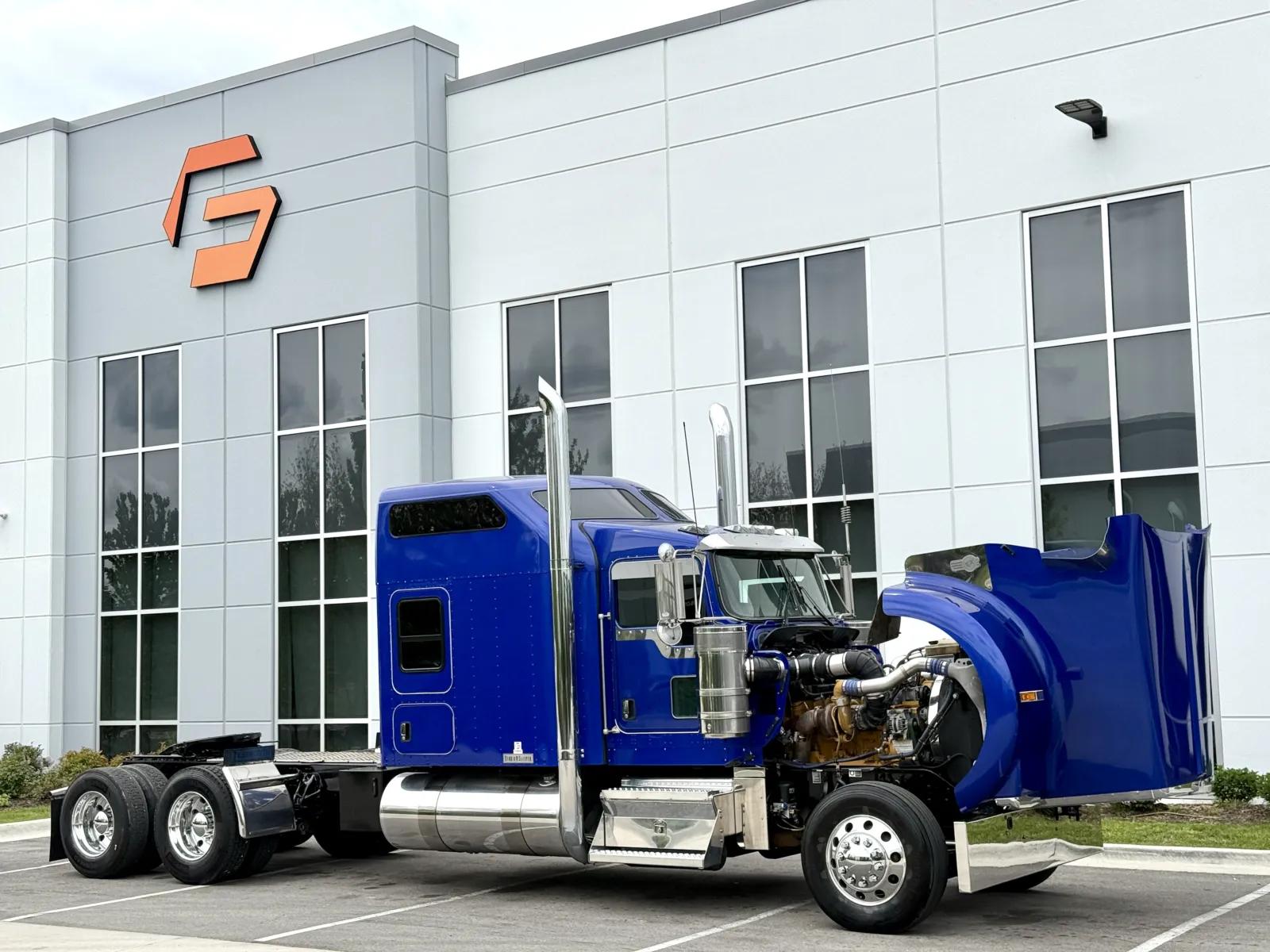 2019 Kenworth W900 in New Lenox, IL — photo 9