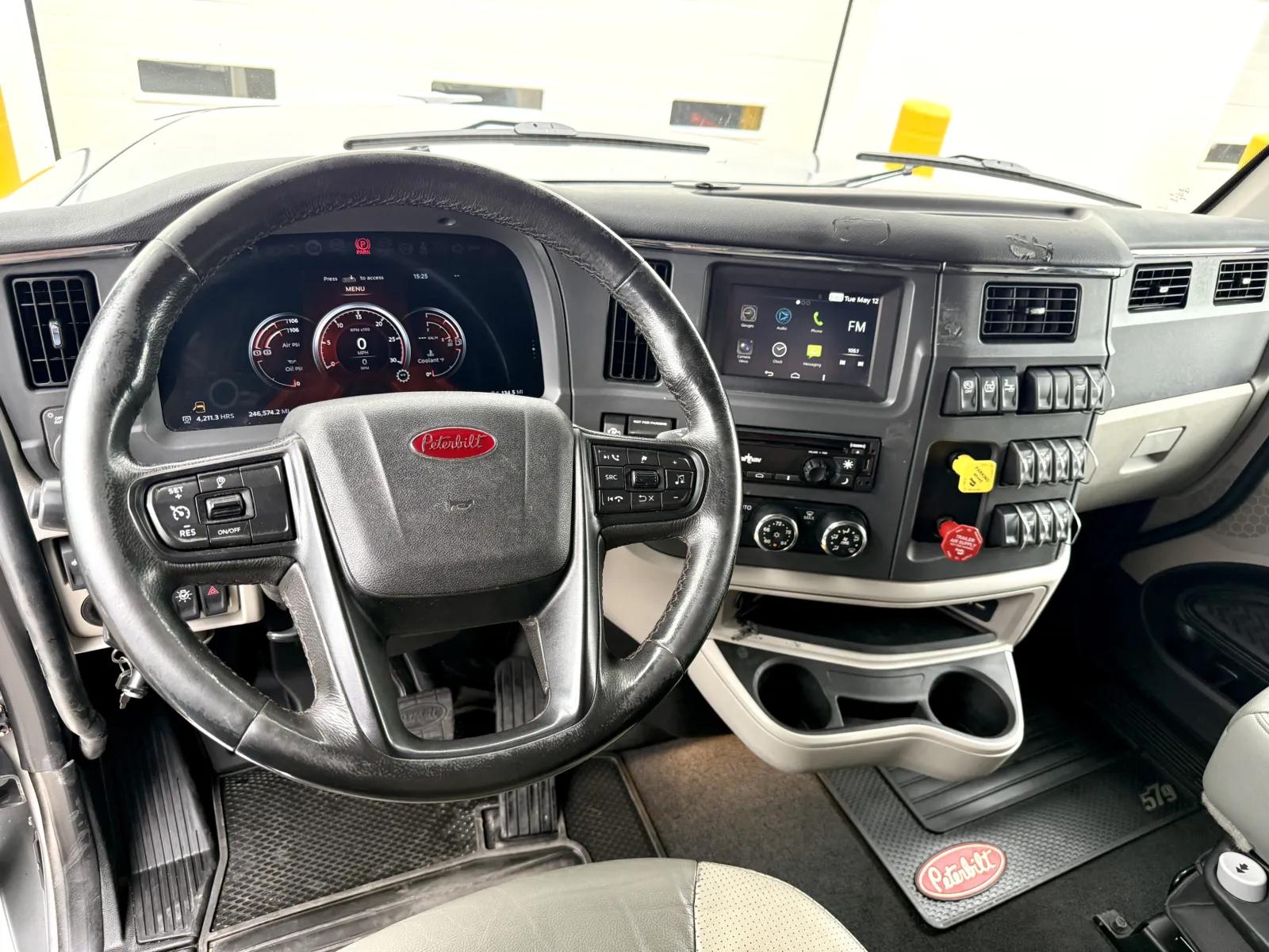 2025 Peterbilt 567 in New Lenox, IL — photo 15