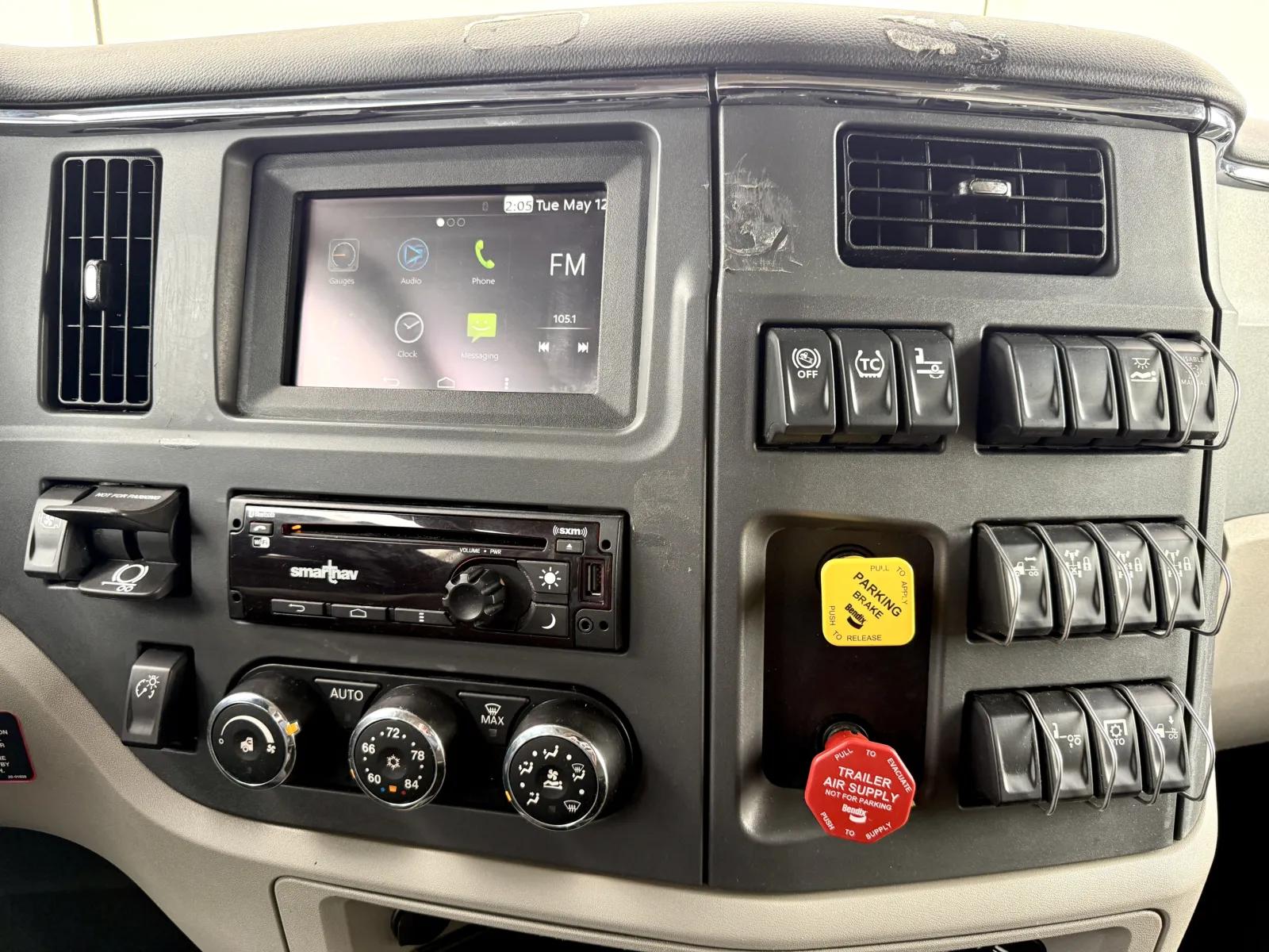 2025 Peterbilt 567 in New Lenox, IL — photo 18