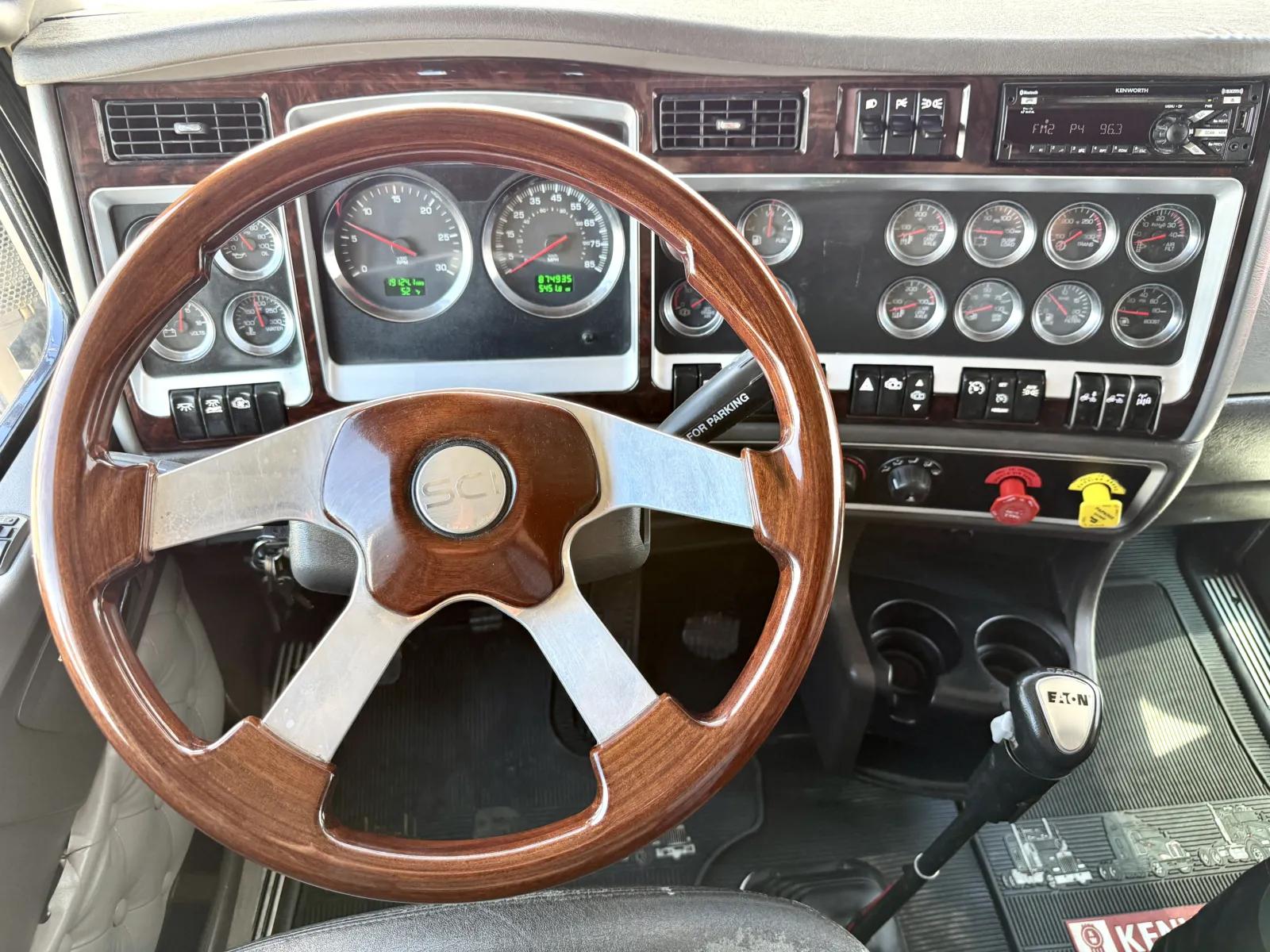 2018 Kenworth W900 in New Lenox, IL — photo 16
