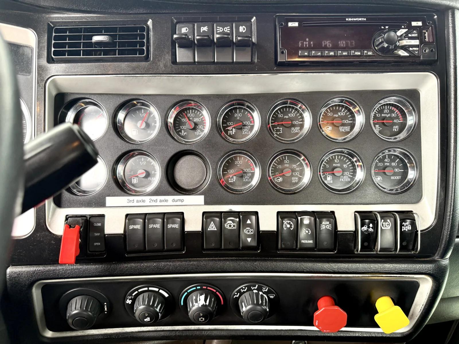 2018 Kenworth W900 in New Lenox, IL — photo 18