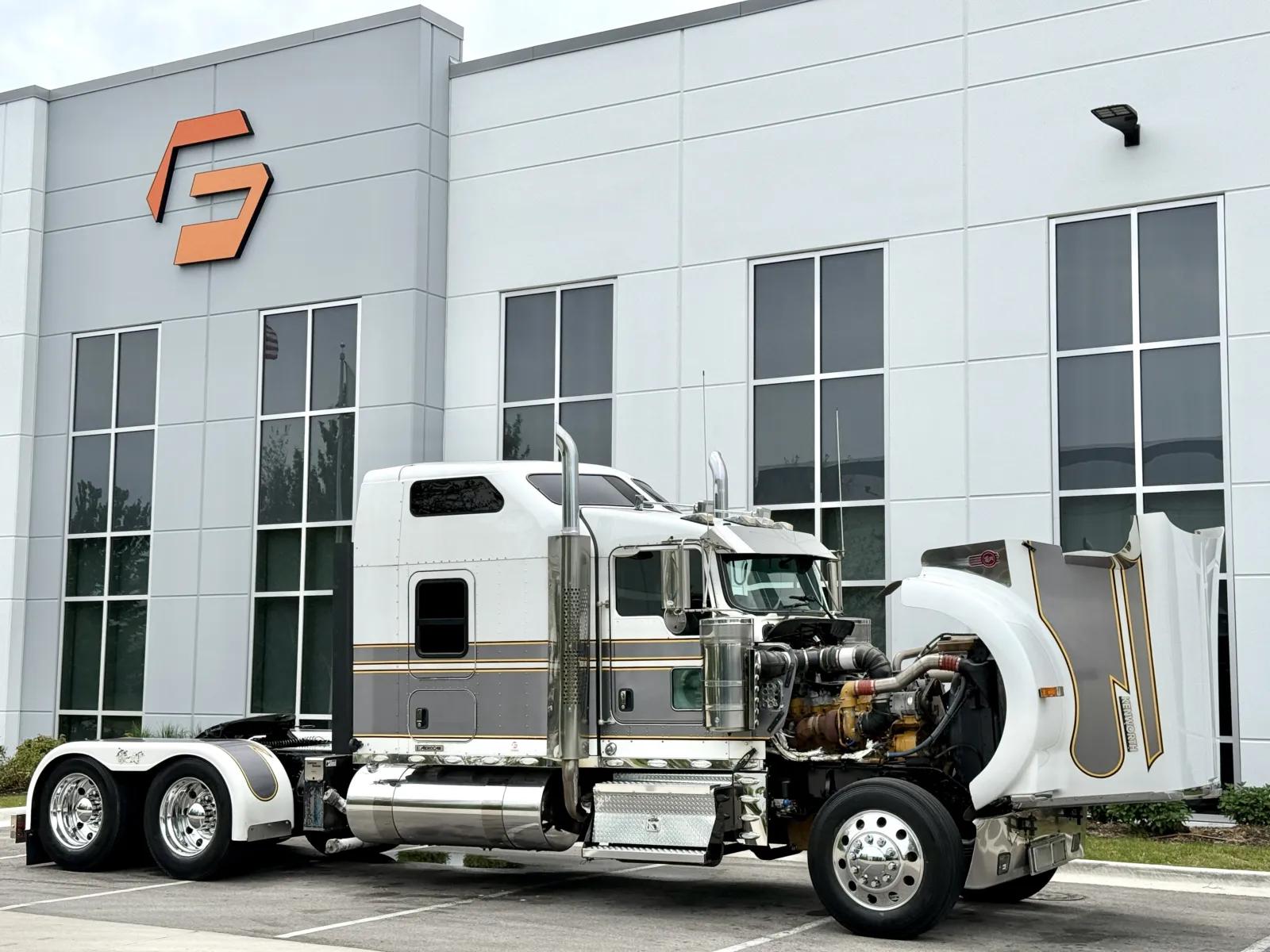 2015 Kenworth W900 in New Lenox, IL — photo 9
