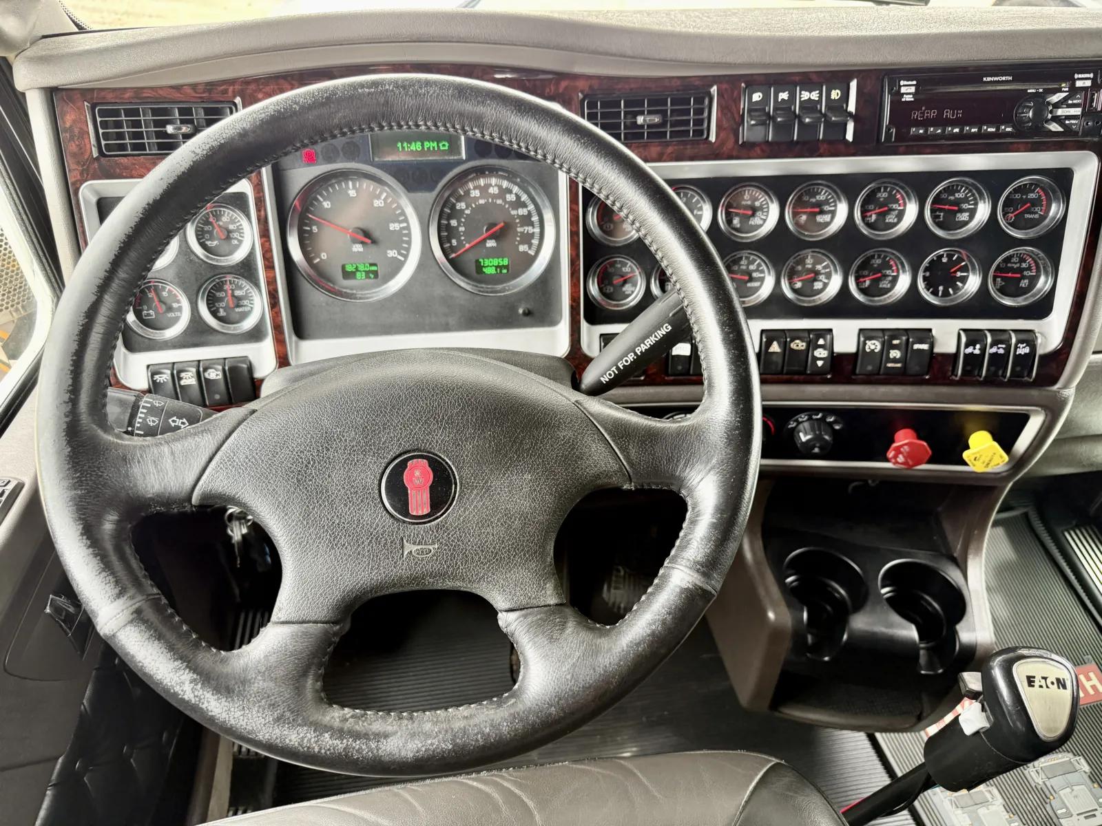 2015 Kenworth W900 in New Lenox, IL — photo 16