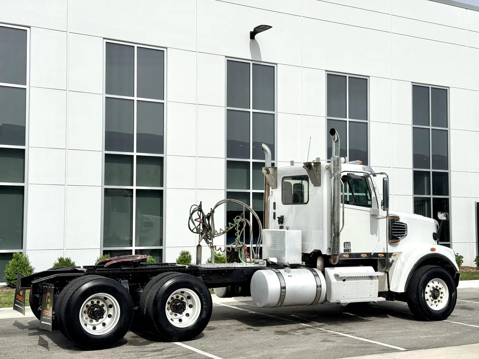 2020 Freightliner 122SD in New Lenox, IL — photo 5