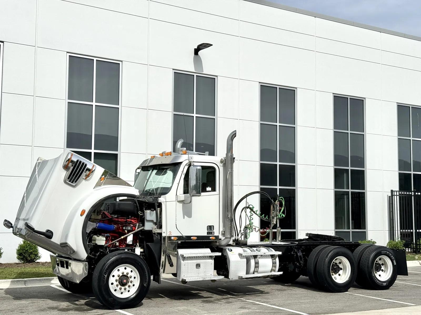 2020 Freightliner 122SD in New Lenox, IL — photo 10