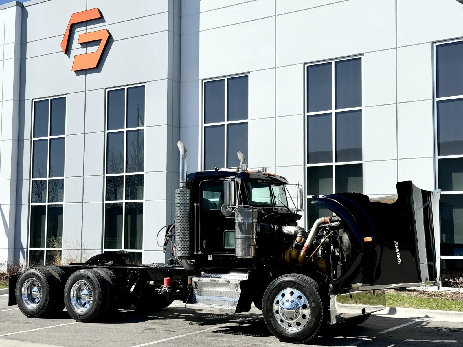 2007 Kenworth W900 in New Lenox, IL — photo 9