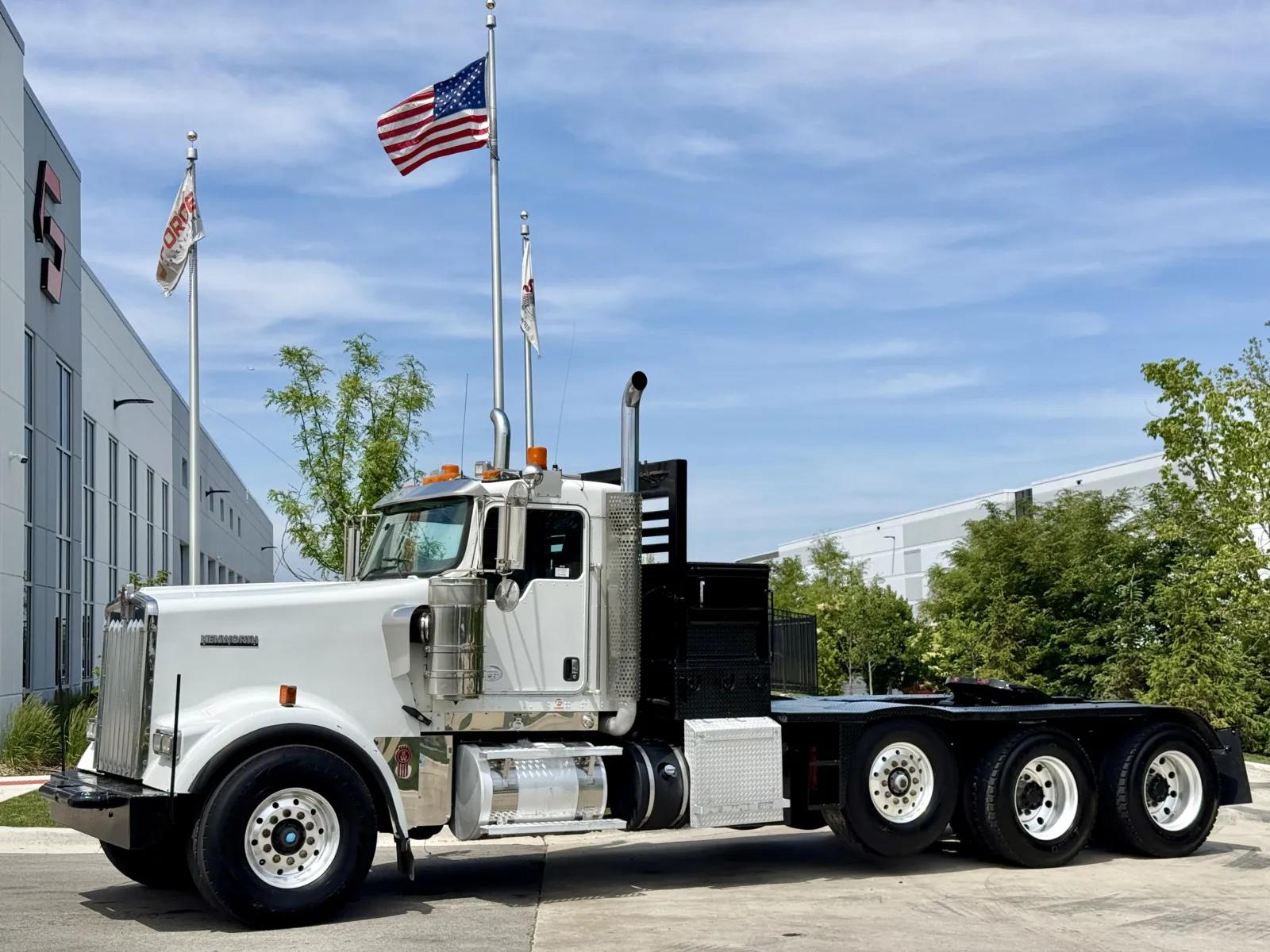 2013 Kenworth W900