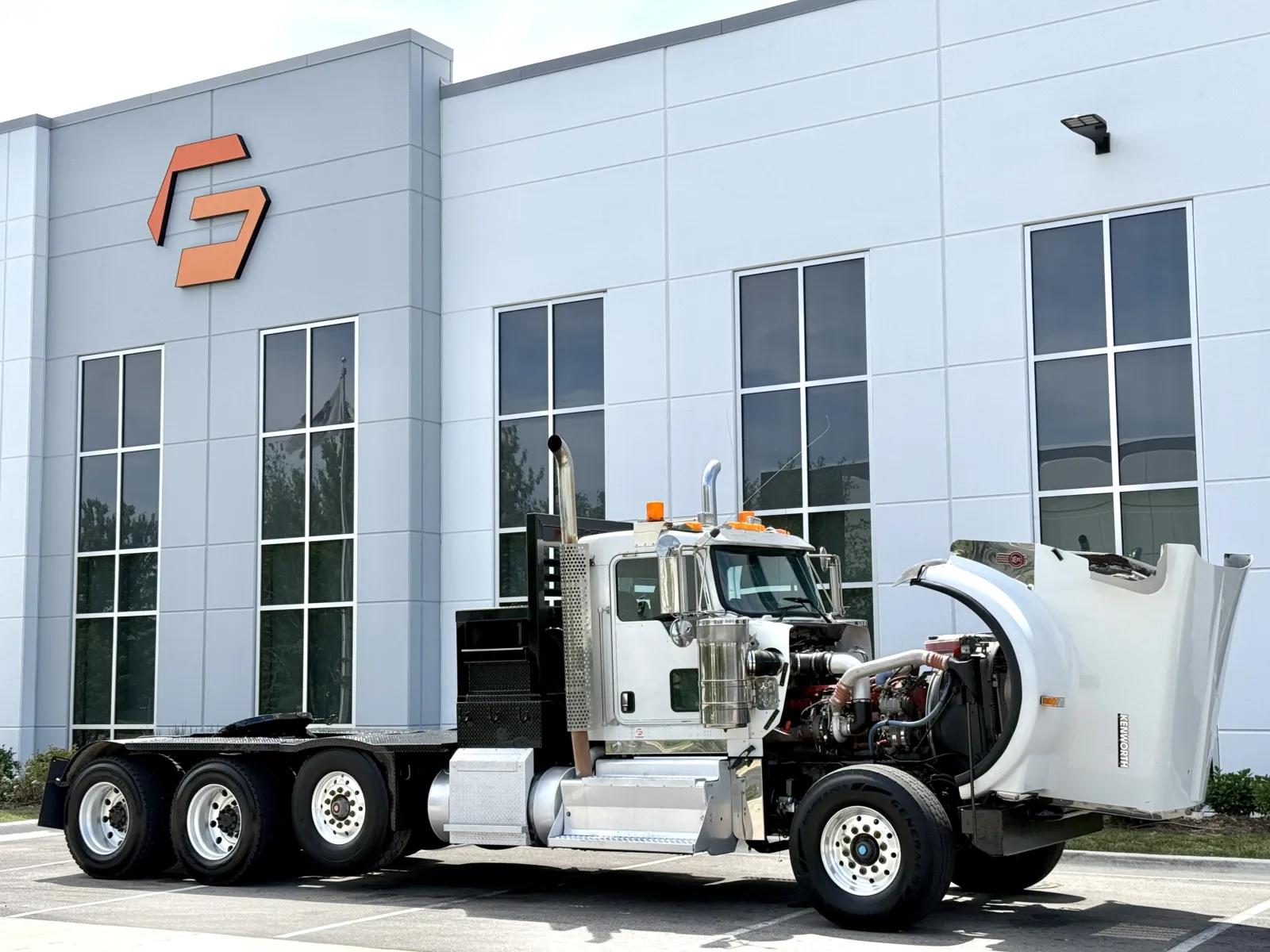 2013 Kenworth W900 in New Lenox, IL — photo 9