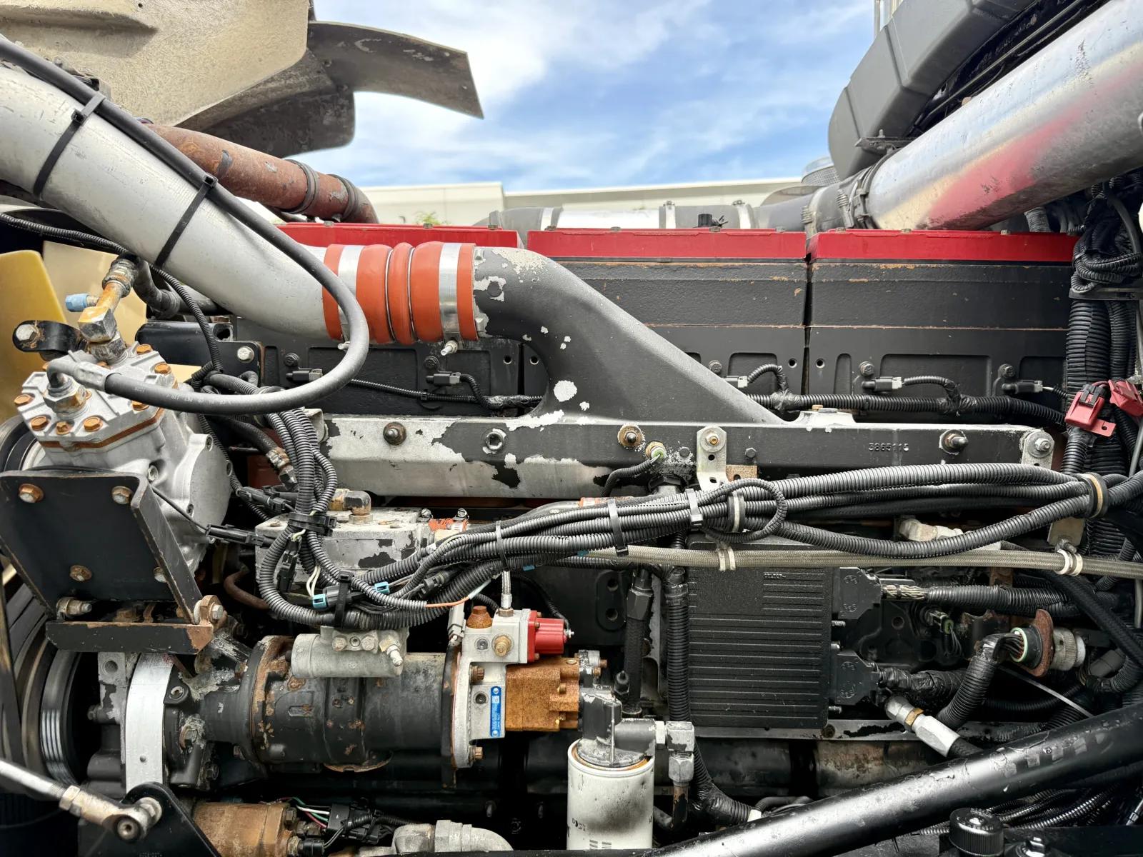 2000 Kenworth W900 in New Lenox, IL — photo 12