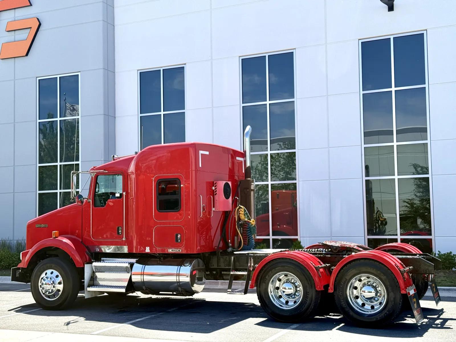 2014 Kenworth T800 in New Lenox, IL — photo 6